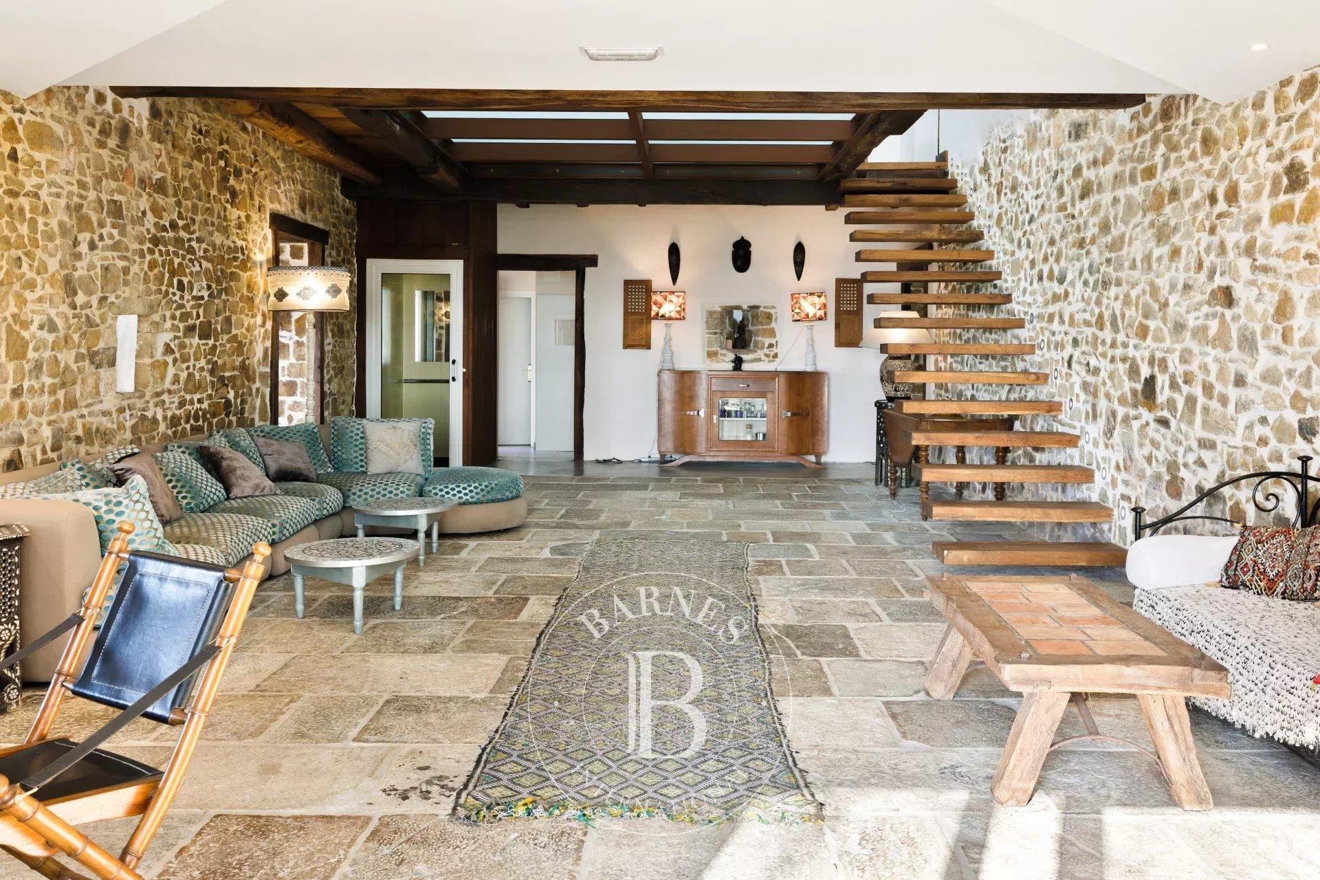 Bardos, Beautiful Country House Facing The Pyrenees