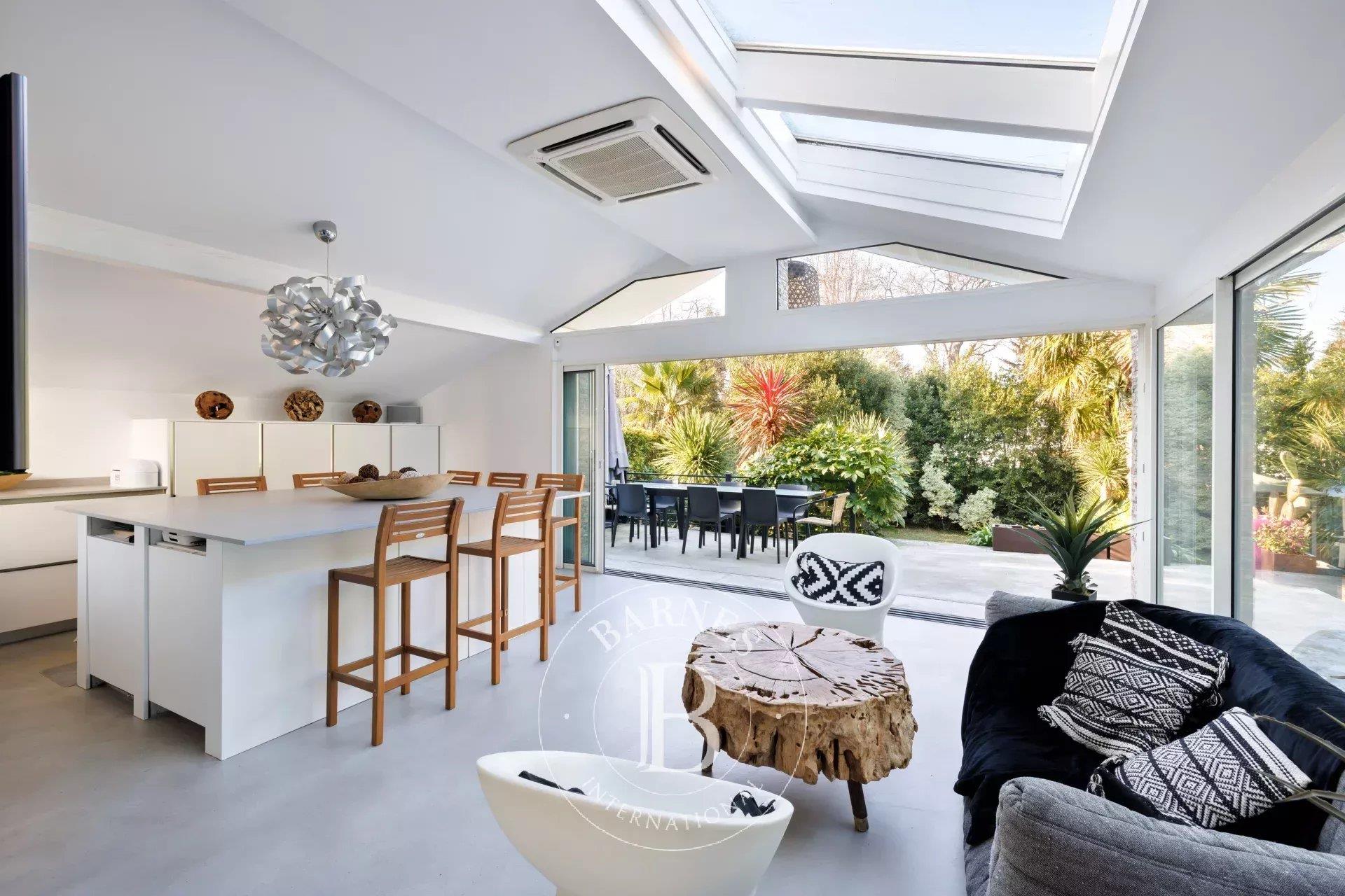 Biarritz, Parc D'hiver, Very Beautiful Contemporary House With Pool And Garden