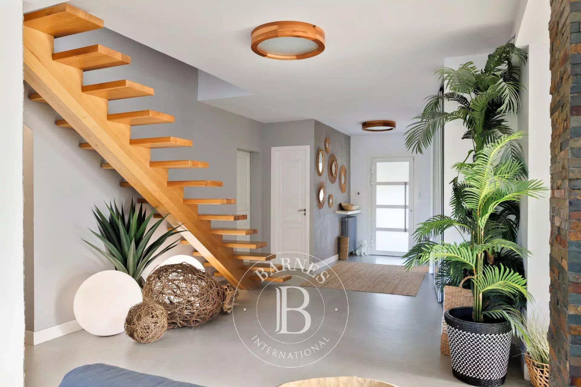 Biarritz, Parc D'hiver, Very Beautiful Contemporary House With Pool And Garden
