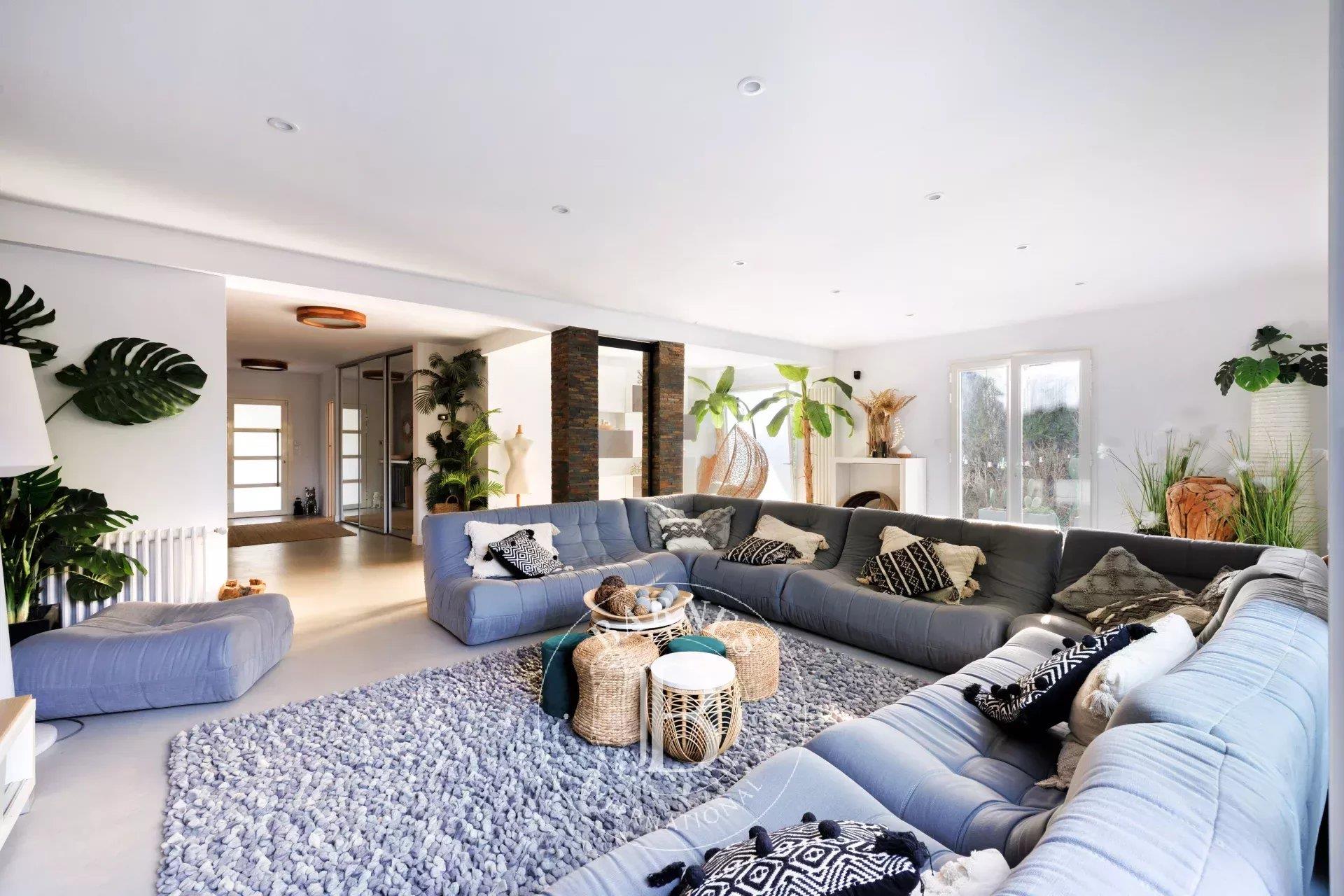 Biarritz, Parc D'hiver, Very Beautiful Contemporary House With Pool And Garden