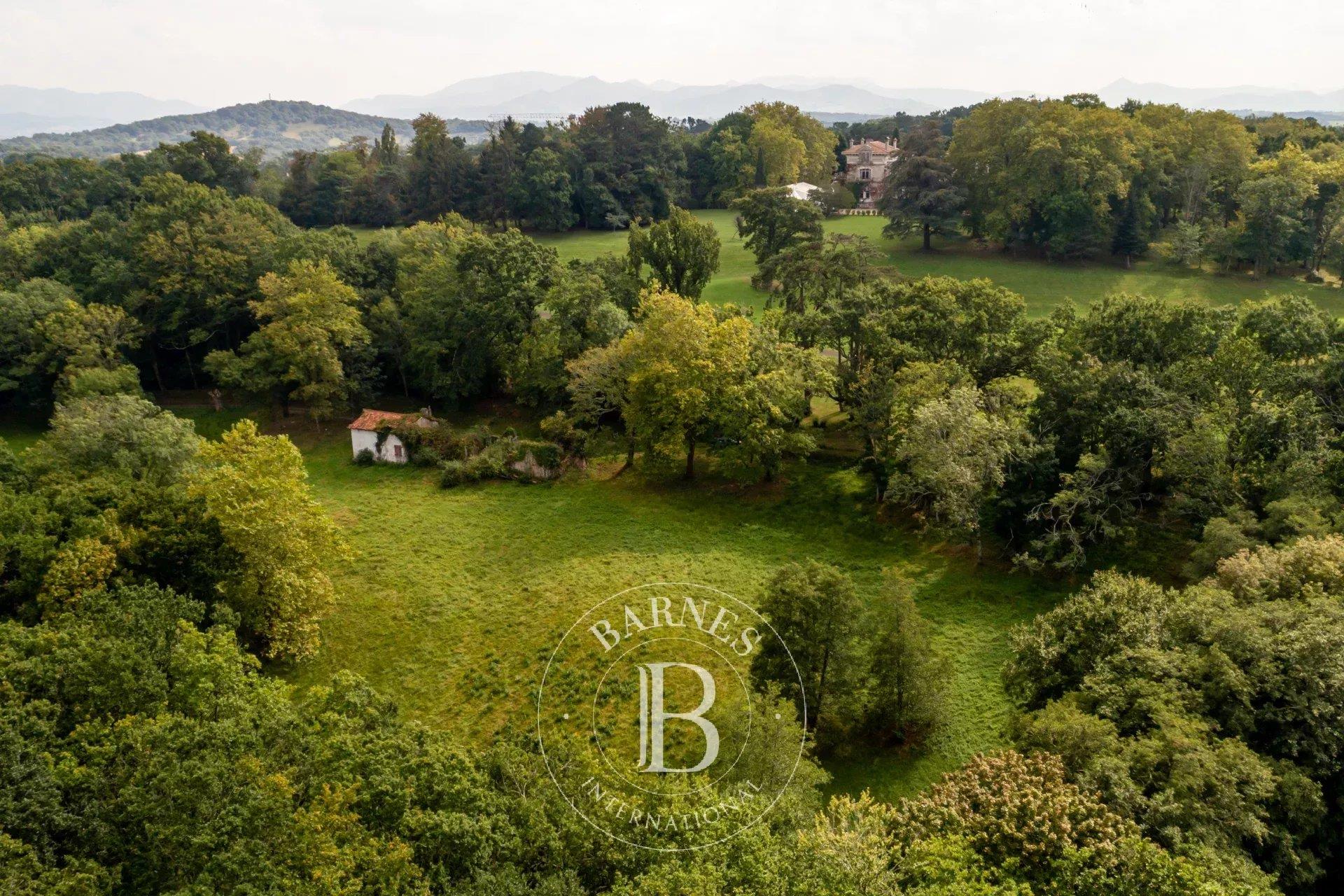 Arcangues, Property On 3.6 Hectares