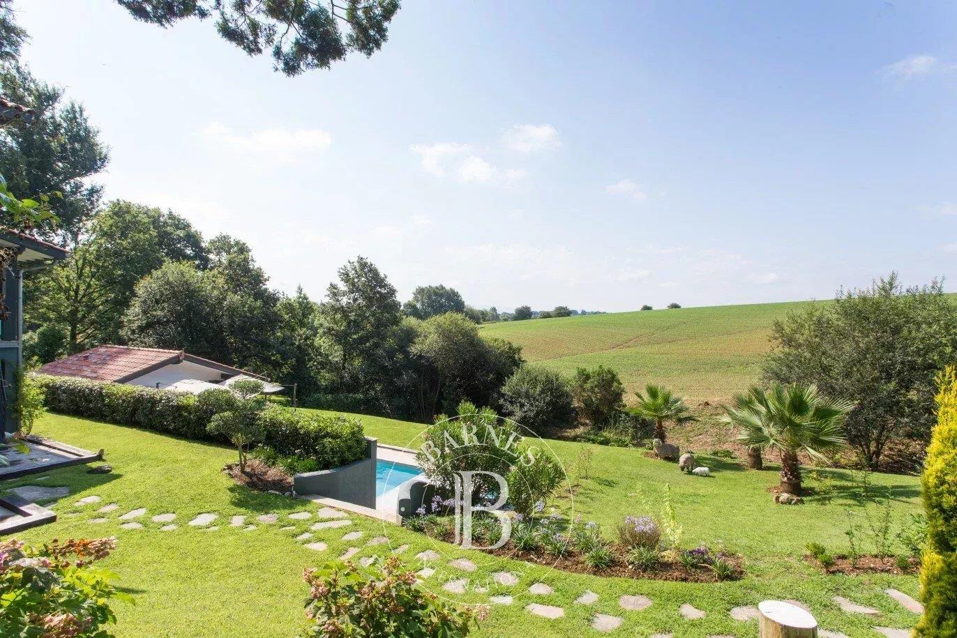 Arbonne, Close To Biarritz, Renovated Basque Farm, View Of The Mountains