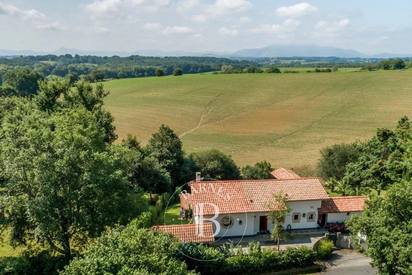 Arbonne, Close To Biarritz, Renovated Basque Farm, View Of The Mountains