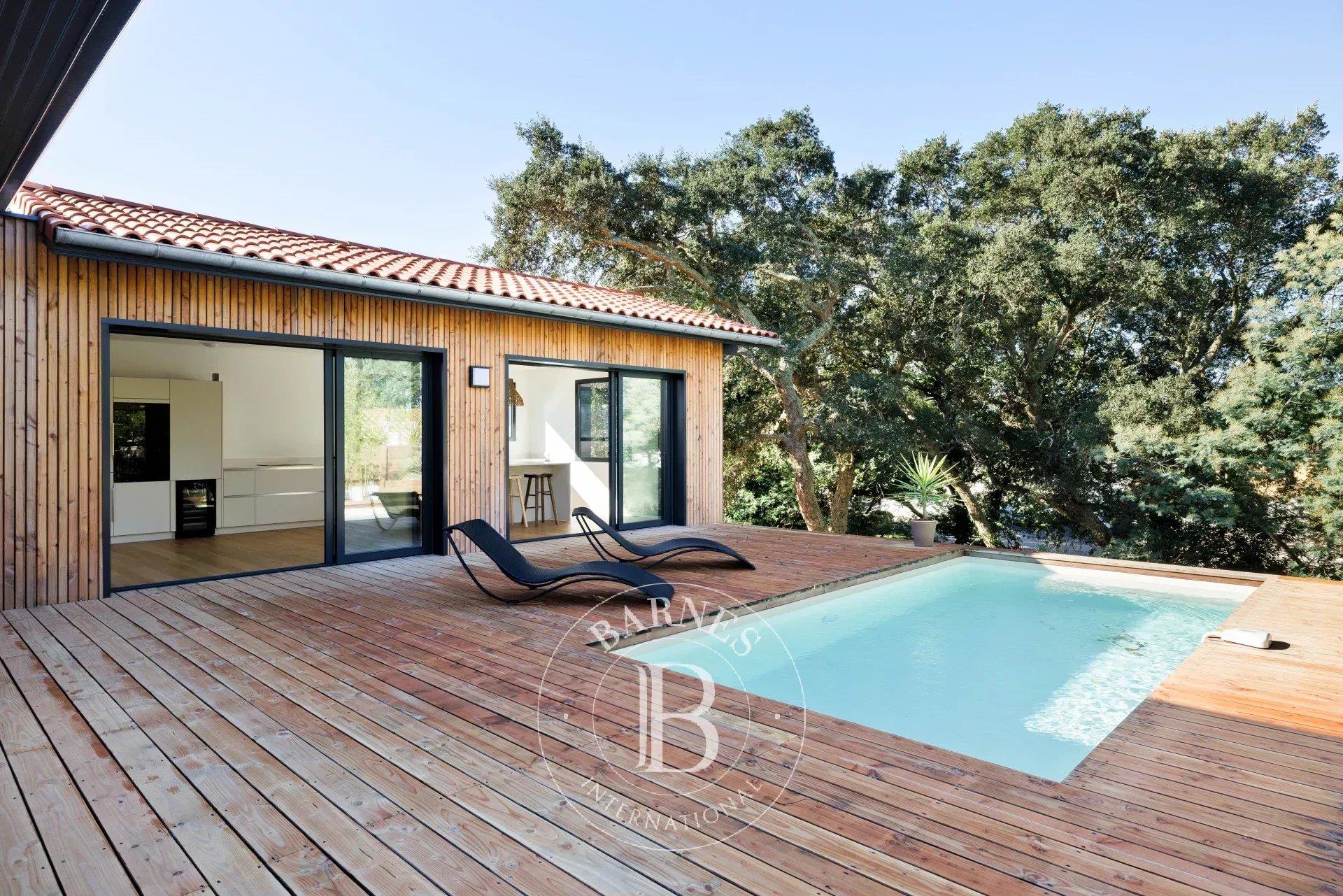 Capbreton, Casa Reformada Con Piscina
