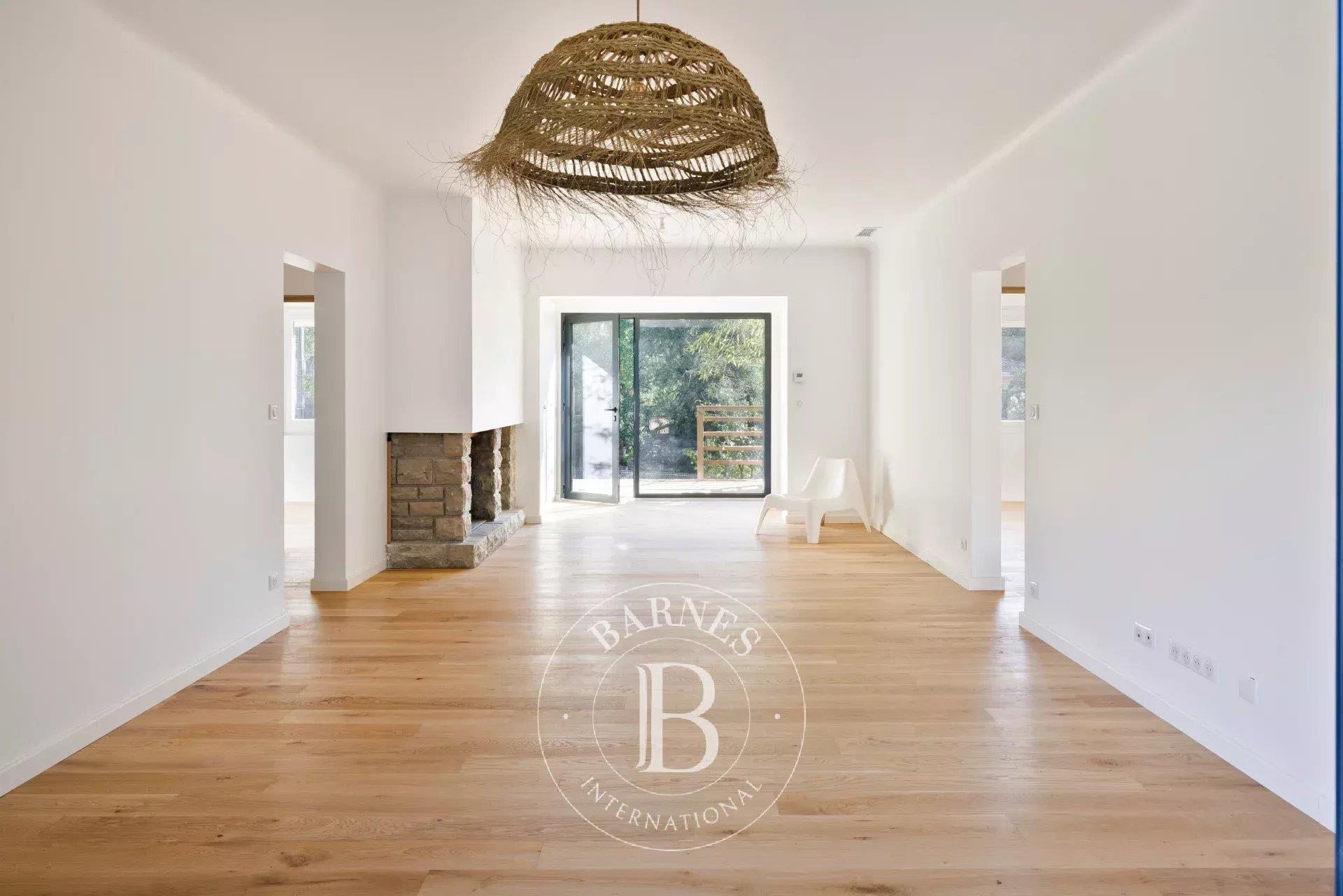 Capbreton, Casa Reformada Con Piscina