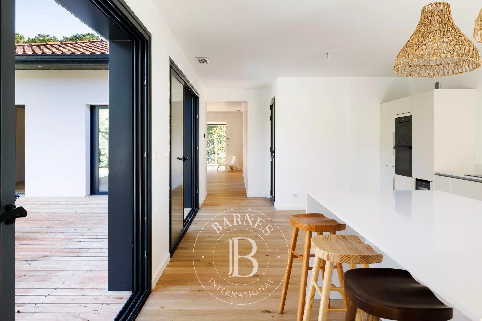 Capbreton, Casa Reformada Con Piscina