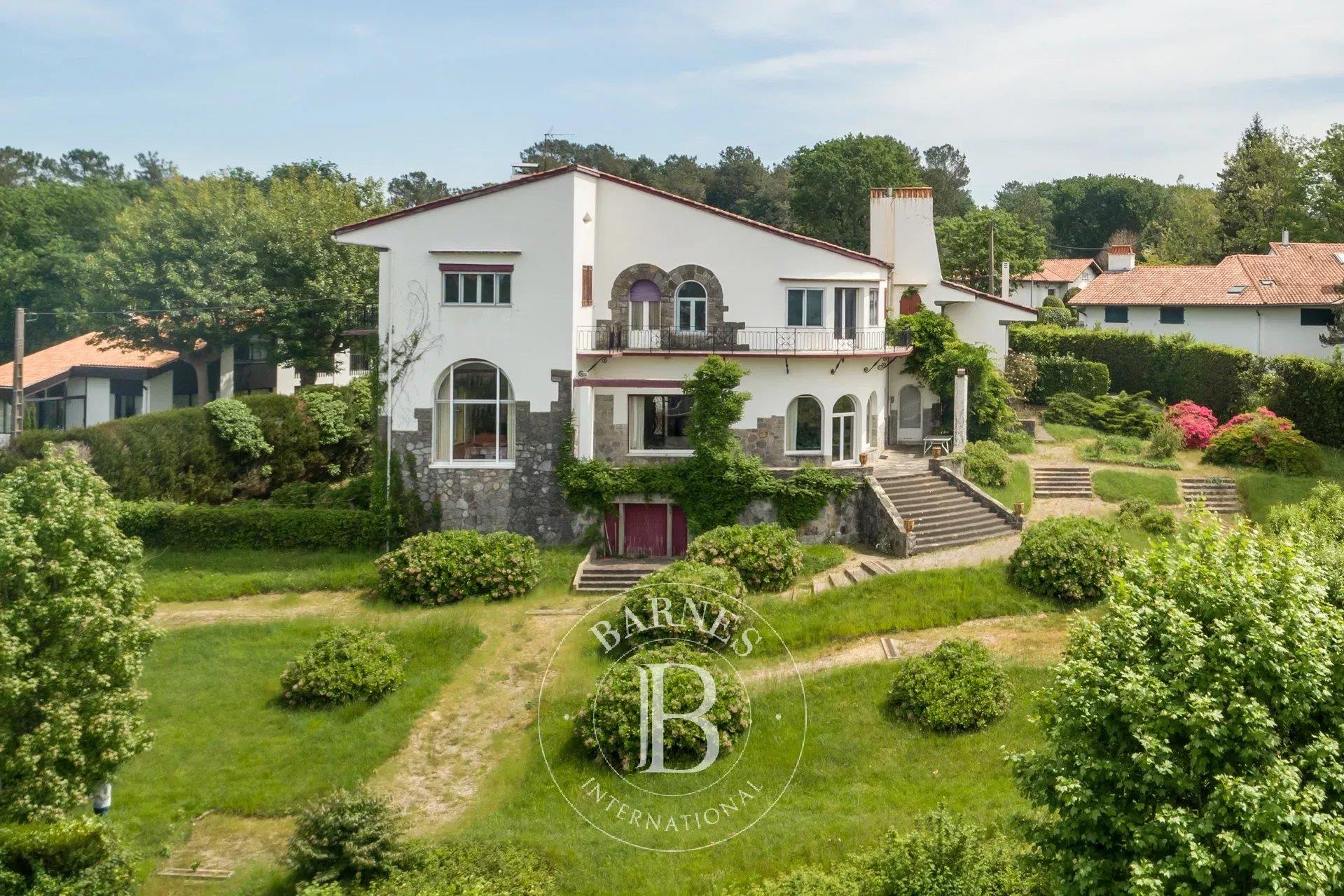Saint Jean De Luz, Beautiful Property In Chantaco