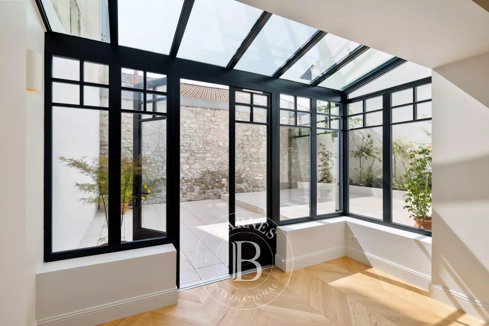 Biarritz, Town Center, Fully Renovated 1930s House