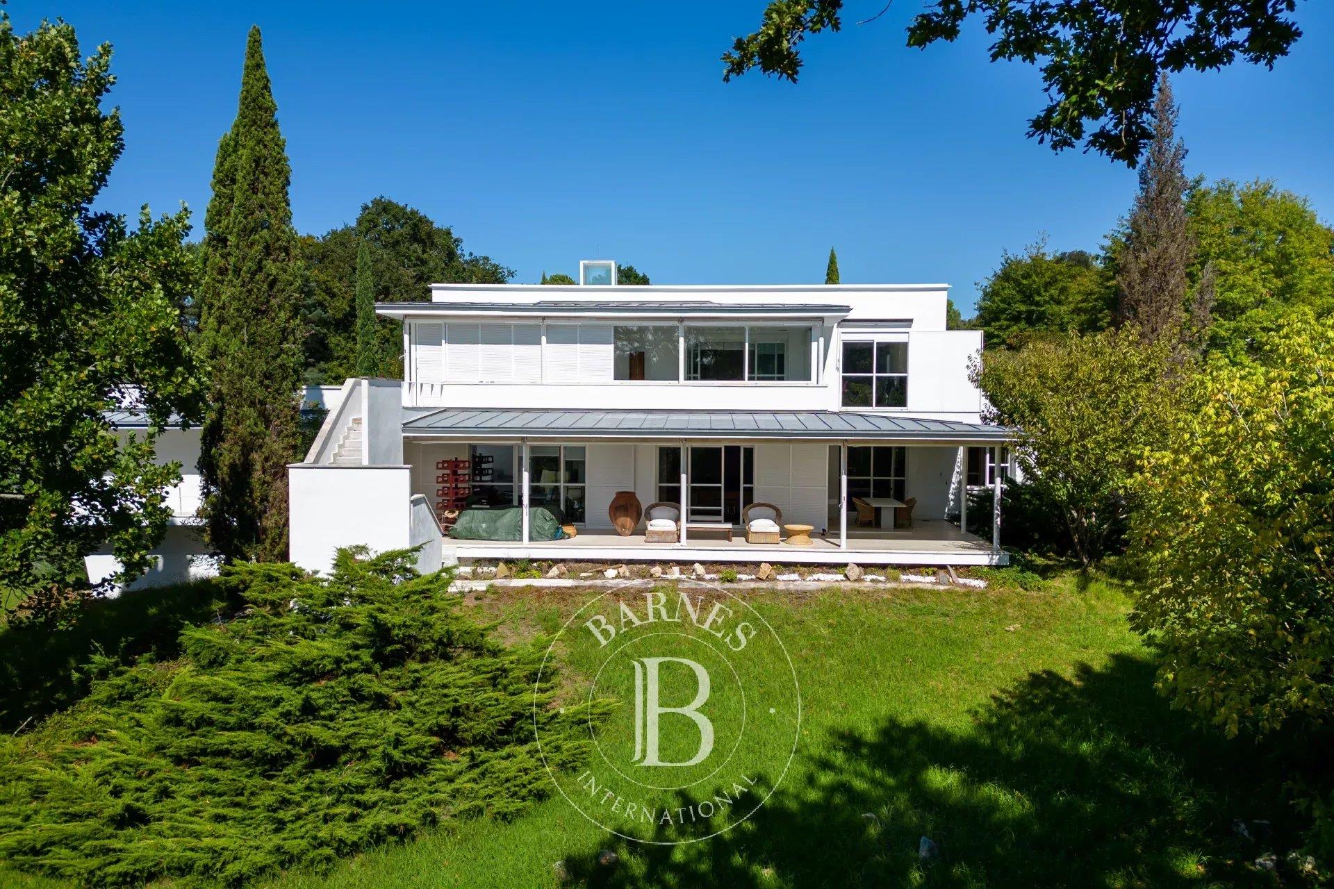Saint Jean De Luz, Comtemporary House In A Quiet Area