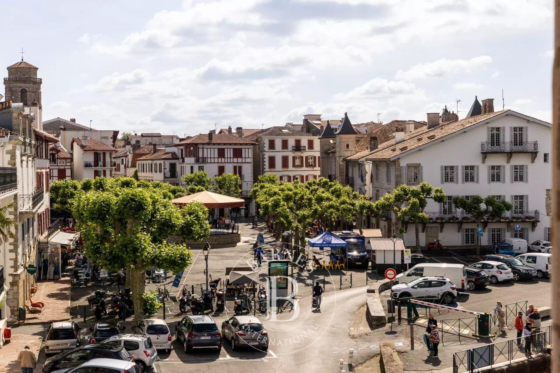 Saint-Jean-De-Luz, Maison De L’Infante – Stunning Views Of The Bay, The Port And Place Louis Xiv