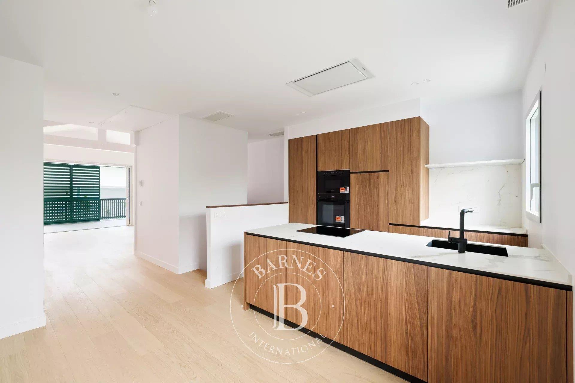 Saint Jean De Luz, Newly Built Townhouse