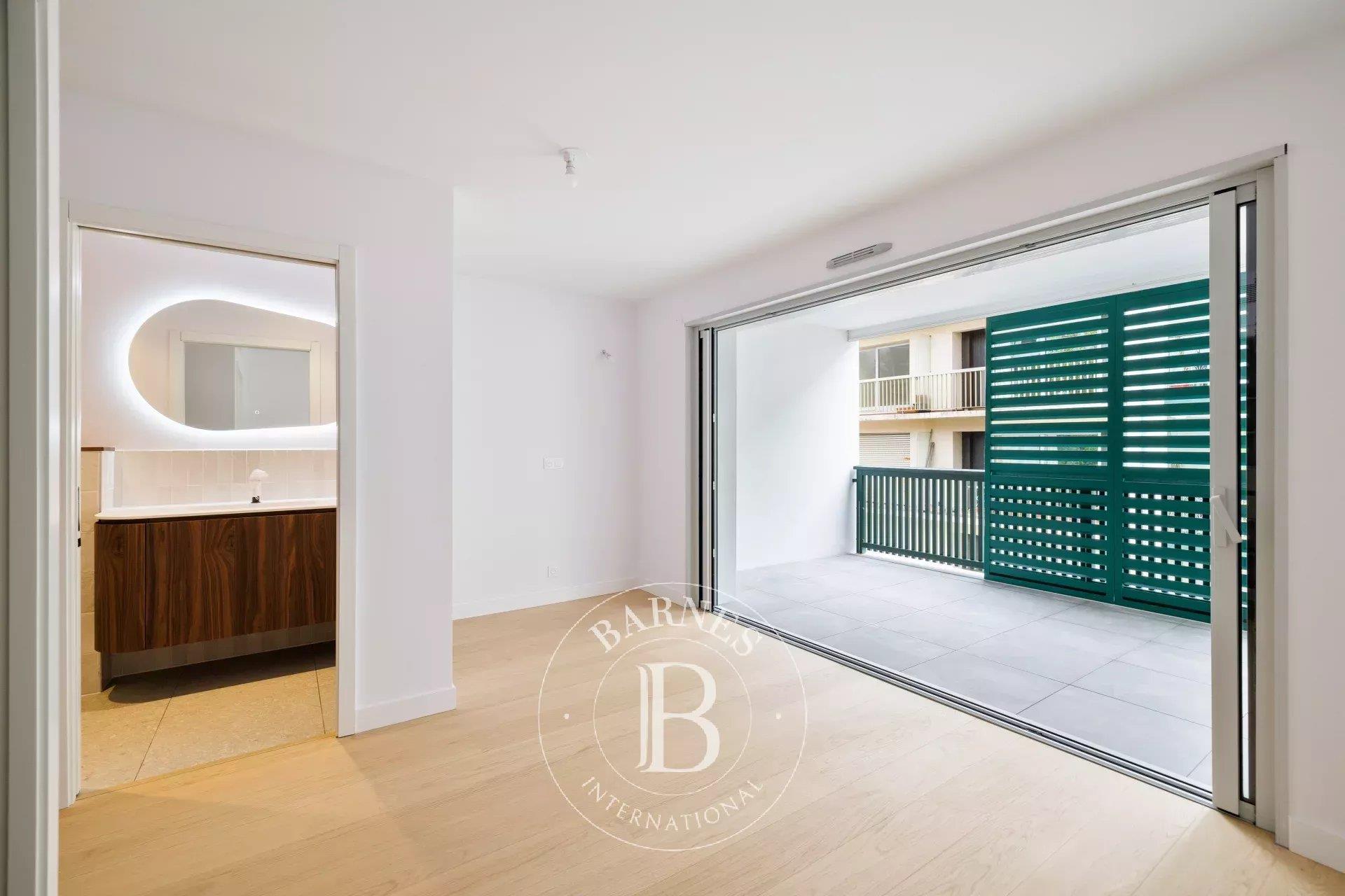 Saint Jean De Luz, Newly Built Townhouse