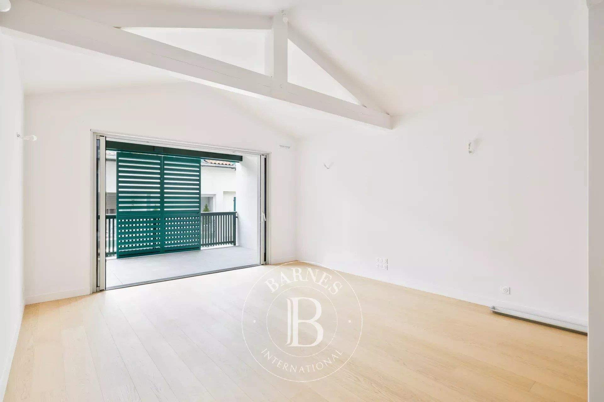 Saint Jean De Luz, Newly Built Townhouse