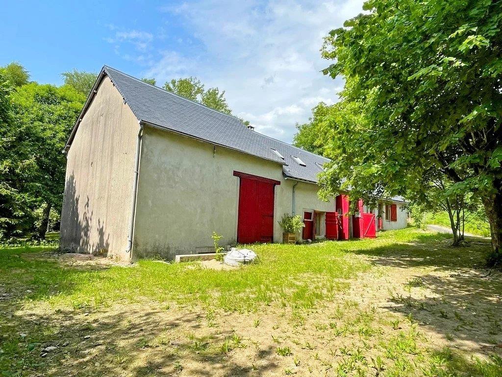 Exclusivité/Bourgogne, Morvan des Lacs, Secteur St Brisson, belle maison de campagne rénovée sur plu