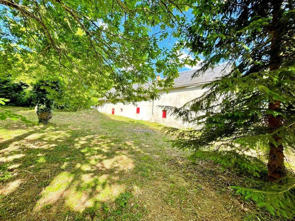 Exclusivité/Bourgogne, Morvan des Lacs, Secteur St Brisson, belle maison de campagne rénovée sur plu