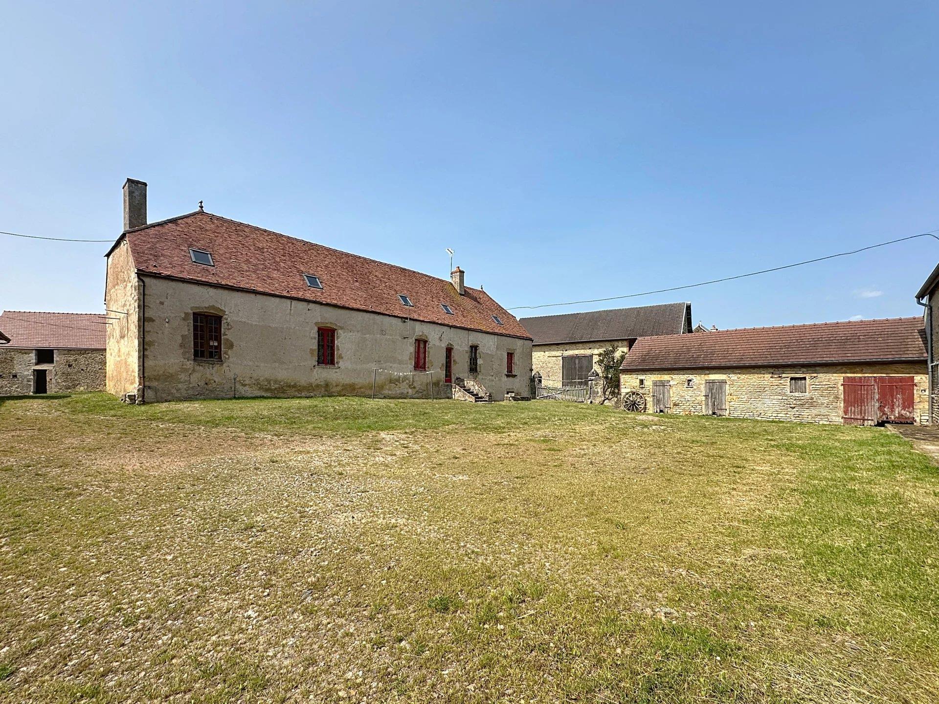En exclusivité, Bourgogne propriété de caractère