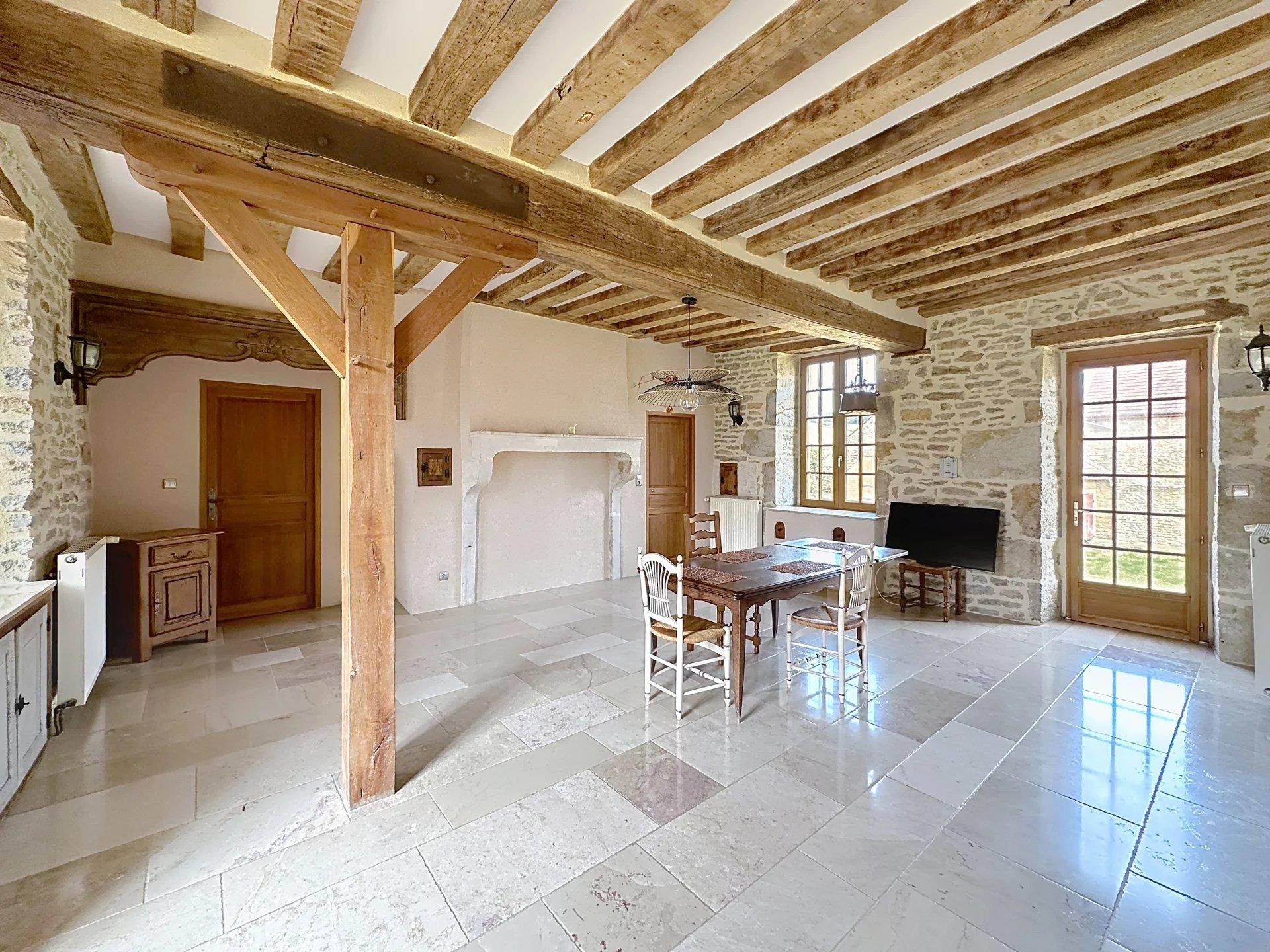 En exclusivité, Bourgogne propriété de caractère