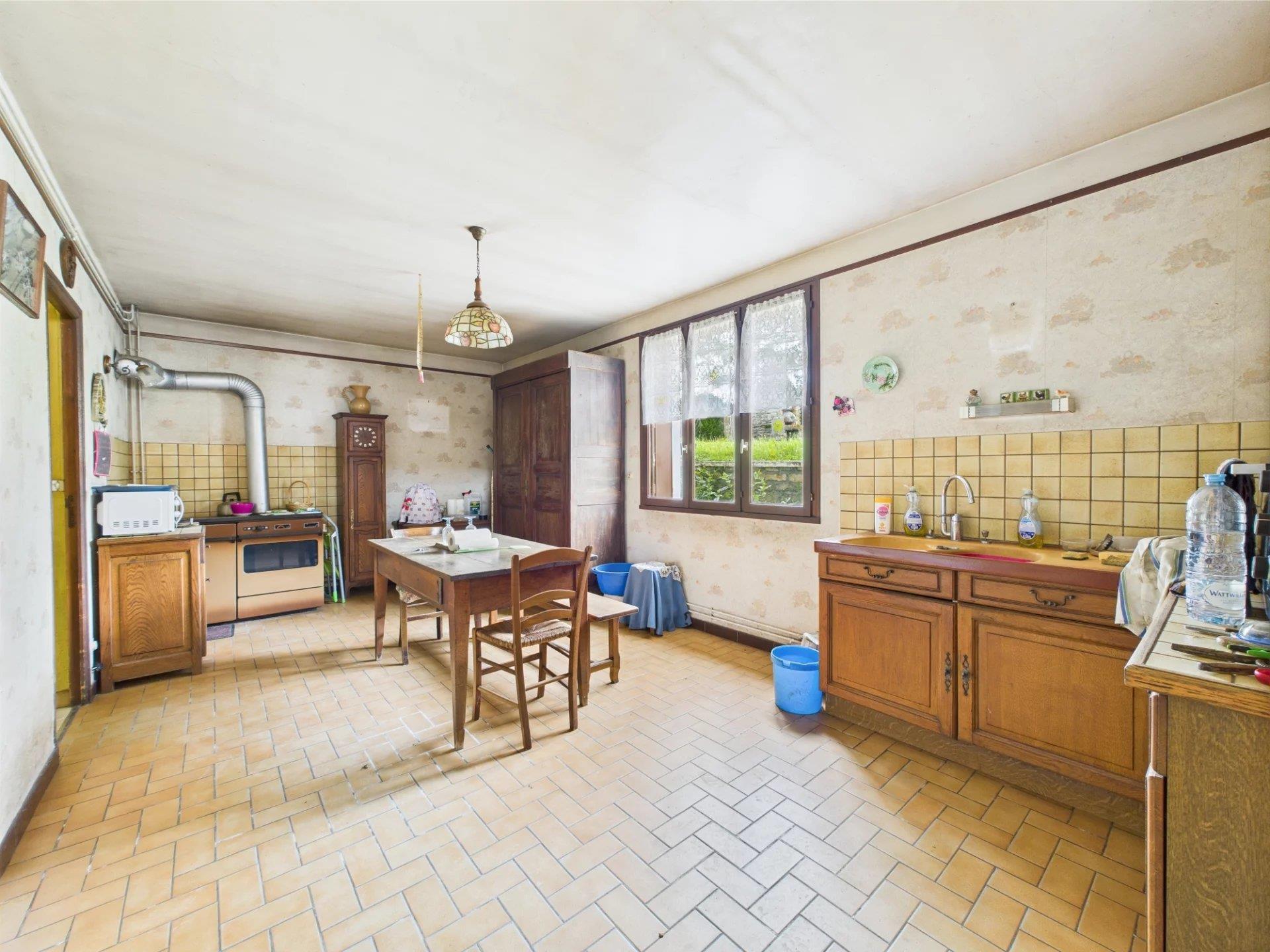 Exclusively, in Auxois, old farmhouse
