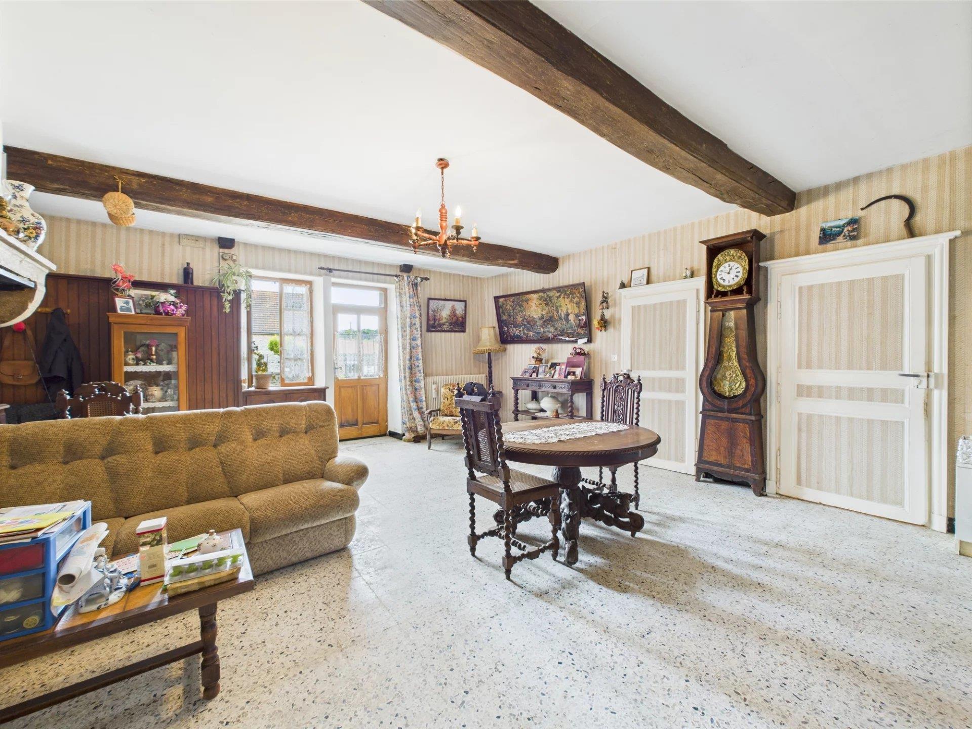 Exclusively, in Auxois, old farmhouse