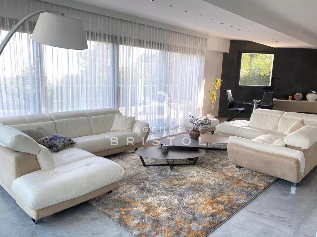 Compra: Vivenda (06320)