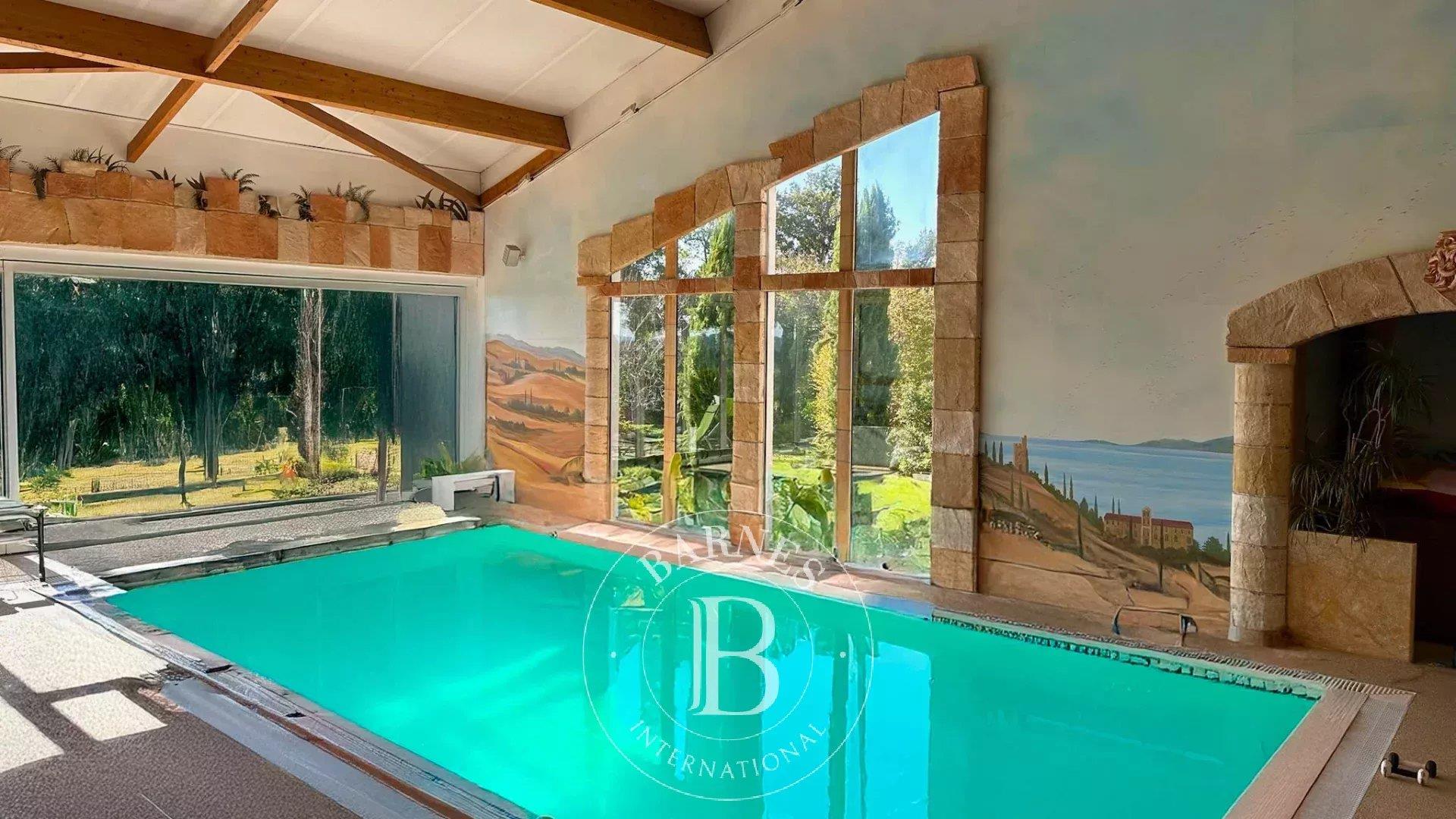 Périgueux – Architect-Designed Home With Indoor Pool On Over 2 Hectares Of Landscaped Grounds
