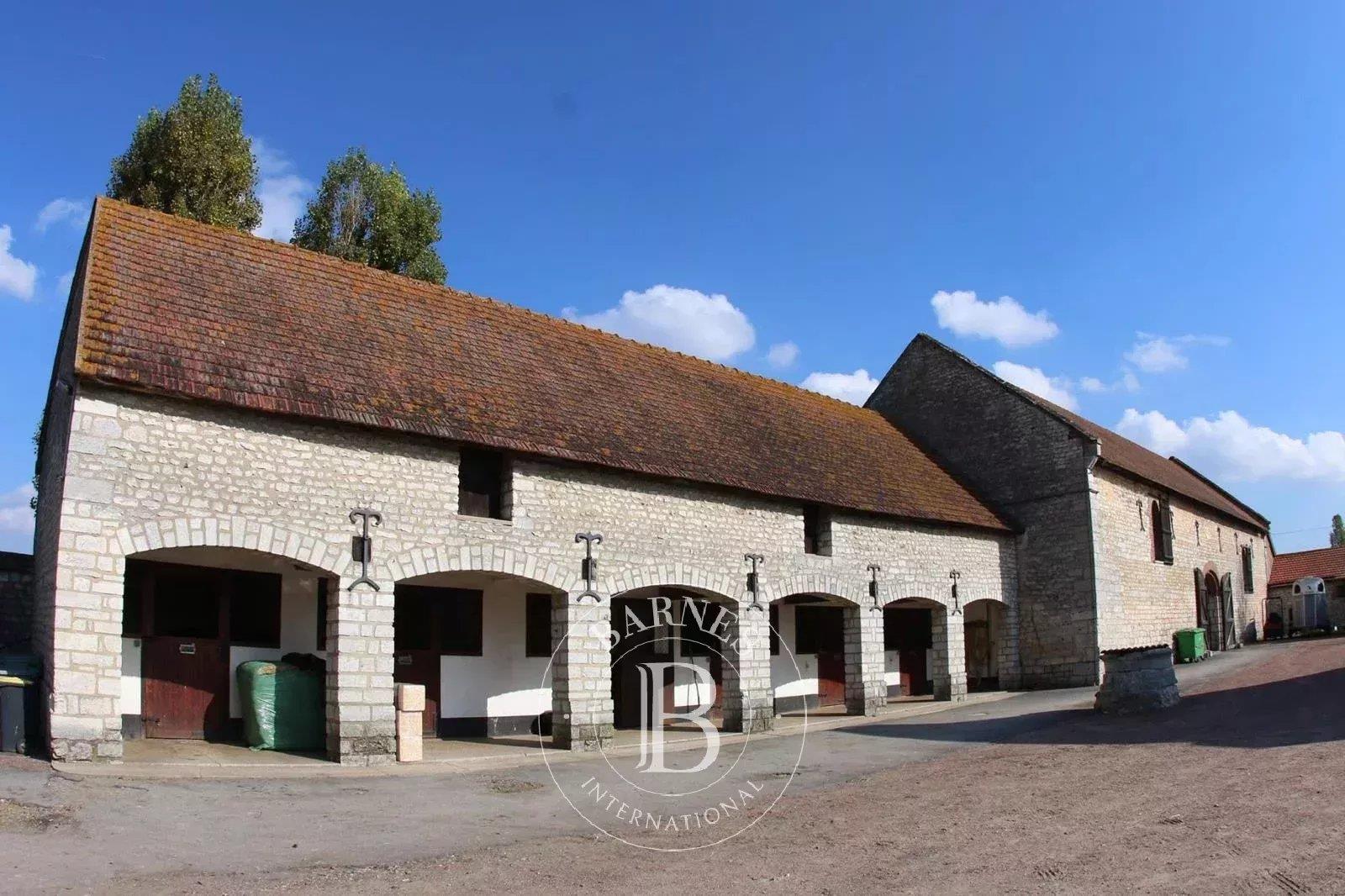 25-Hectare estate on the Seine - 1 hour from Paris