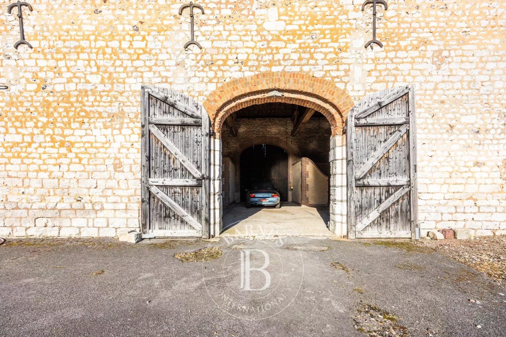 25-Hectare estate on the Seine - 1 hour from Paris