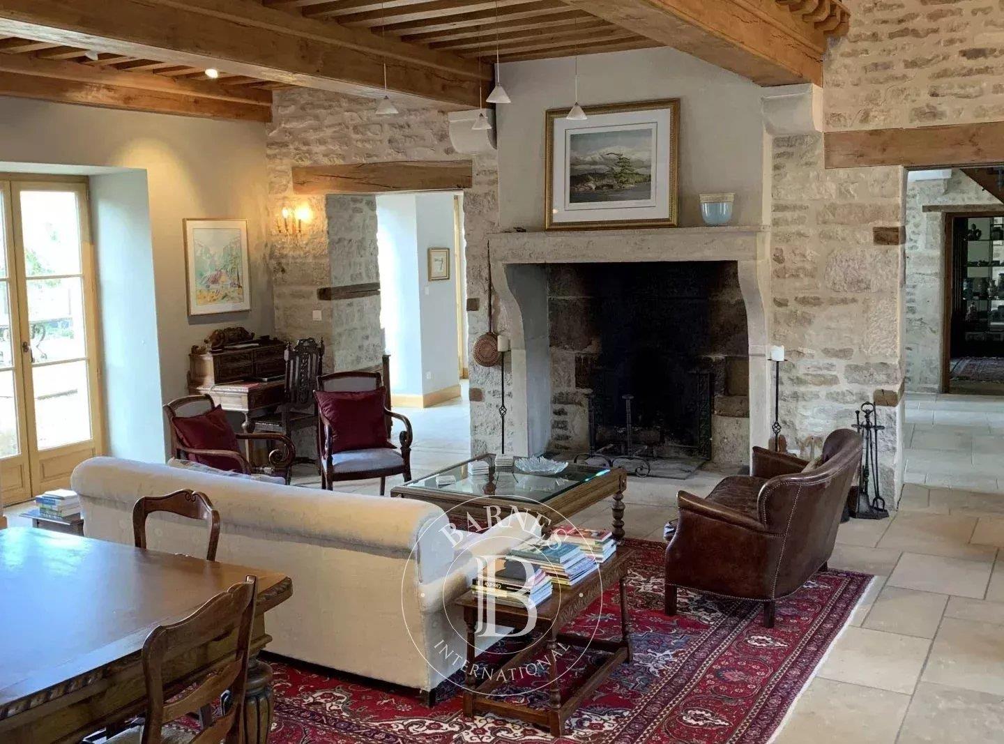 Mont Saint Jean house
