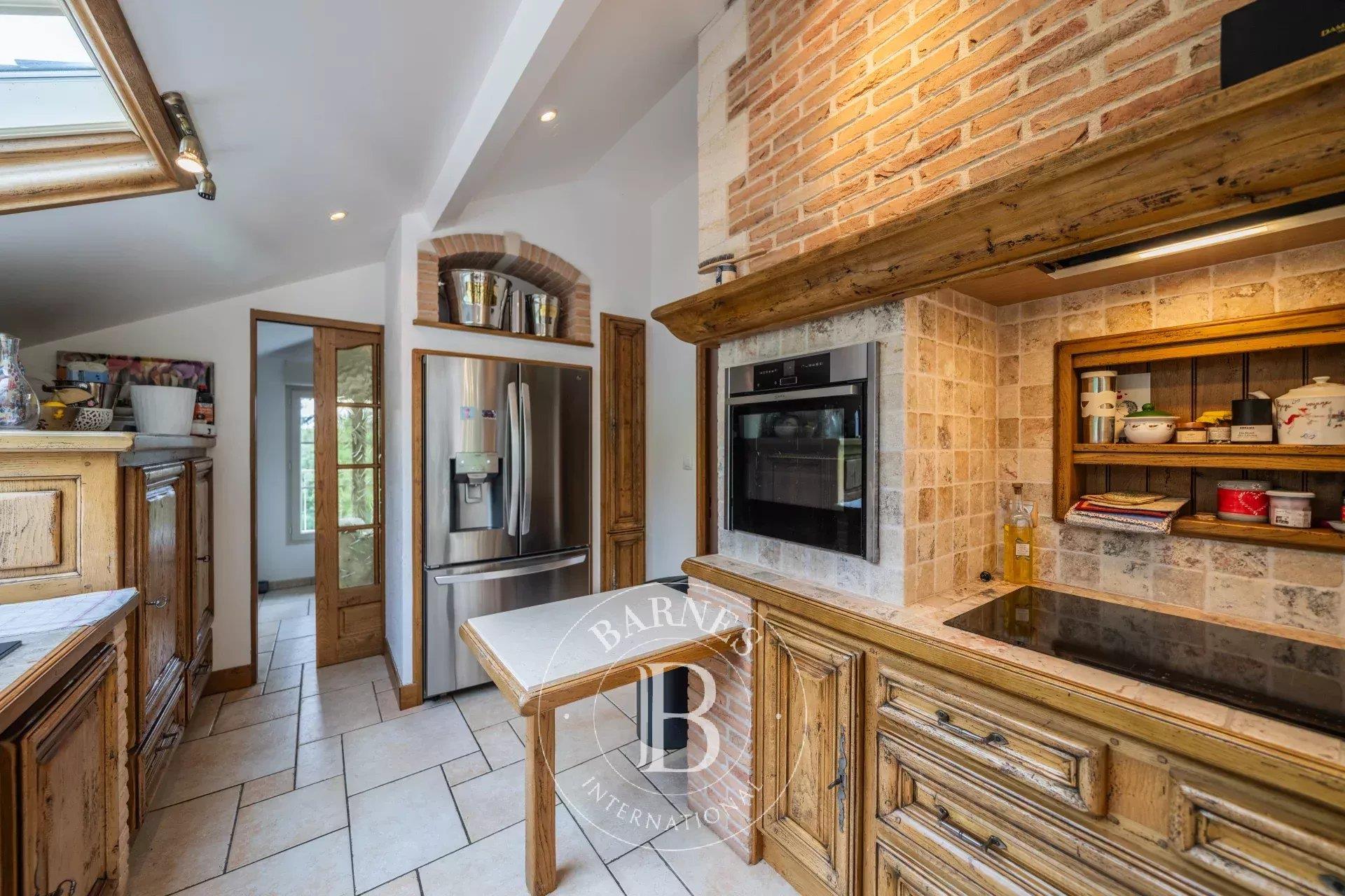 Exceptional residence set in 68 hectares, 1 hour from Paris