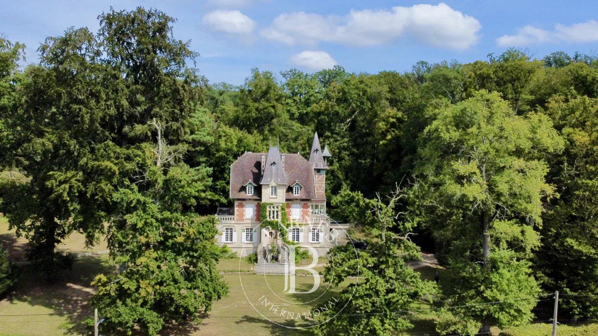 Pierrefonds - Manor