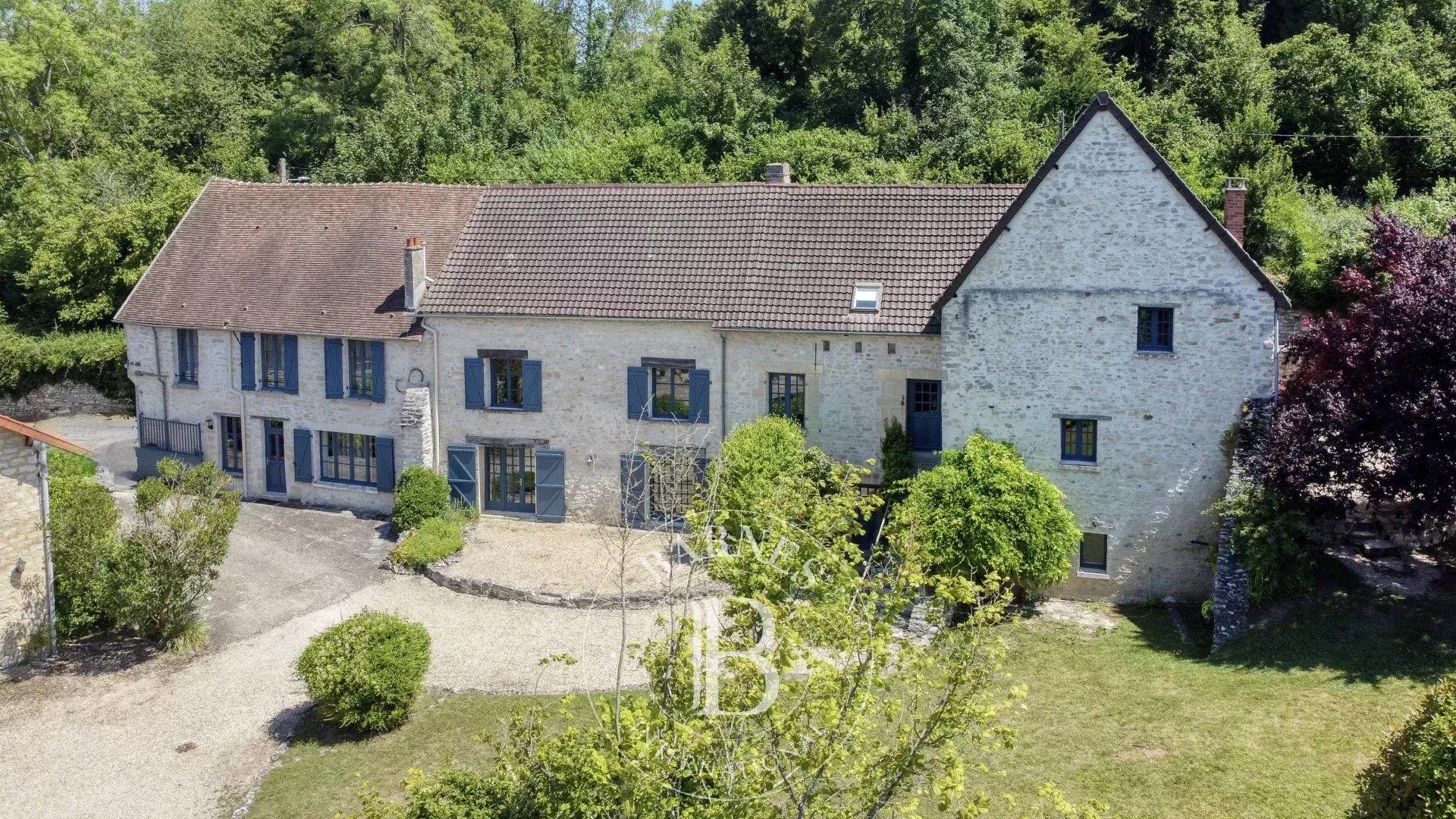Charming renovated property - 50mn from Paris - Outbuildings