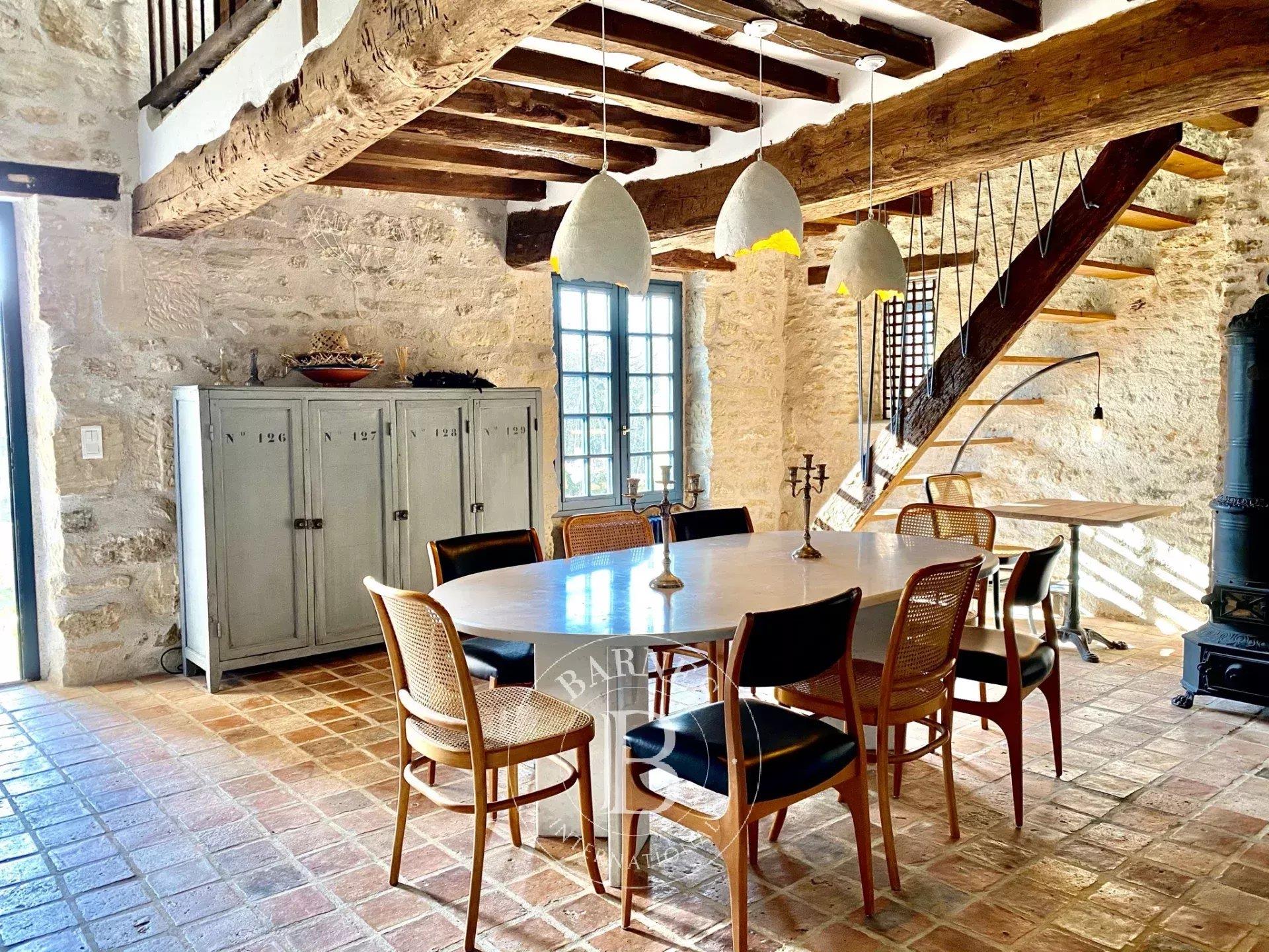 Charming renovated property - 50mn from Paris - Outbuildings