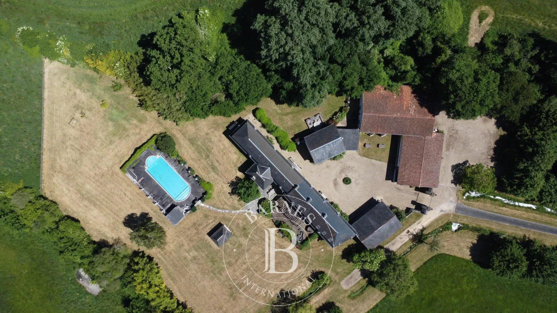 Compra: Vivenda (37120)