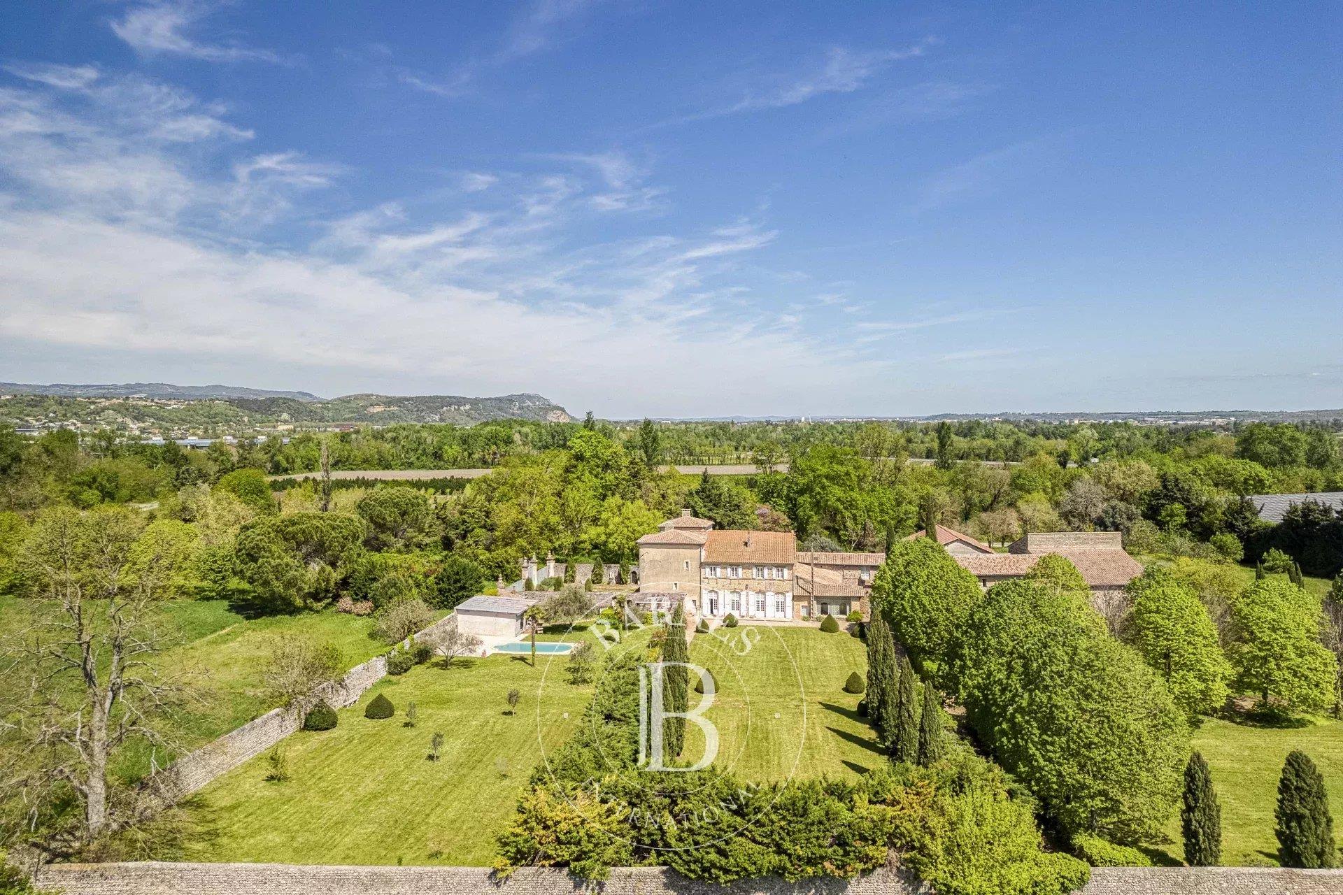 Barnes Drôme - Sud Valence - 18th century property with formal garden - 2.3 hectares of land - Swimm