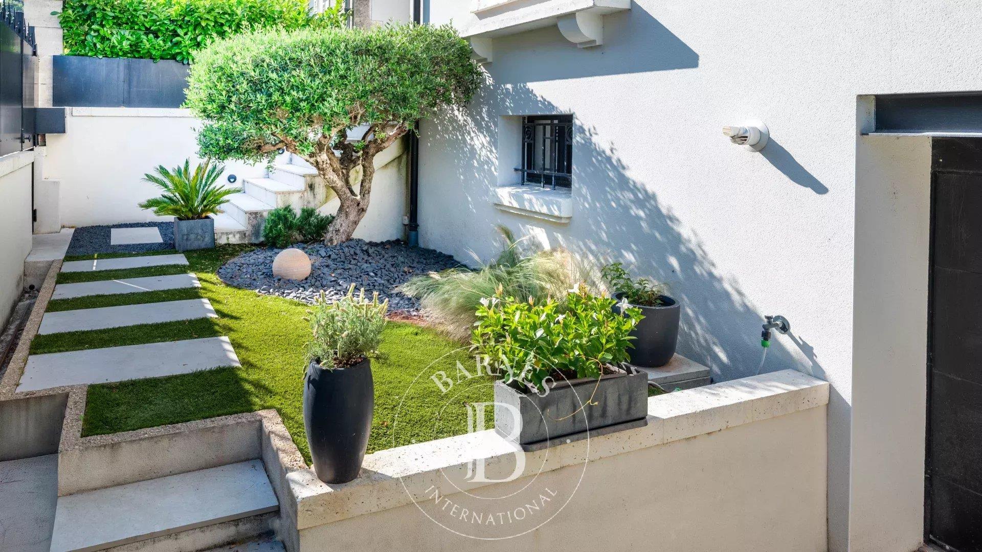 Périgueux – Exceptional address, rare setting – Prestige & absolute privacy