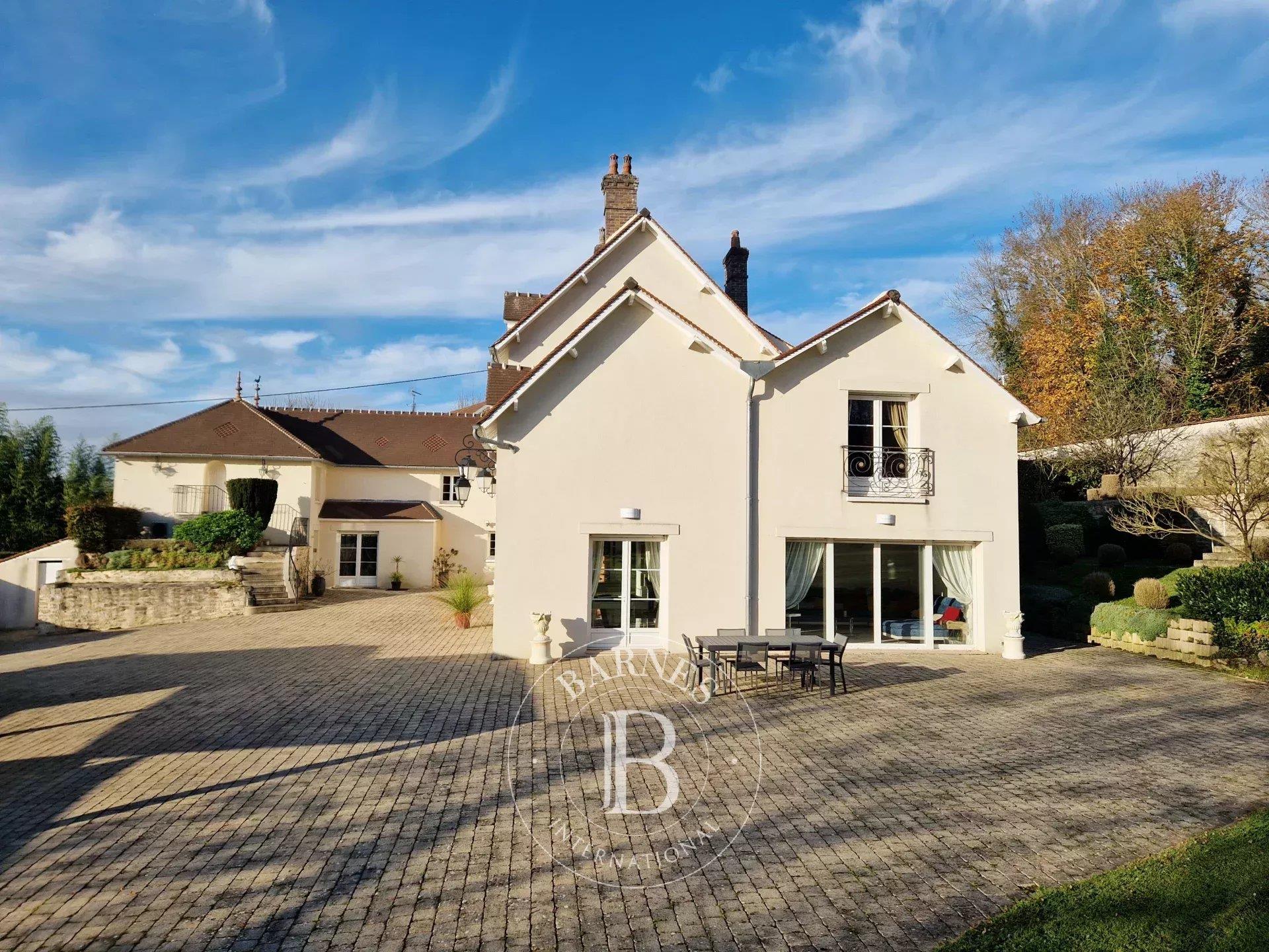 Magny En Vexin (95) - Luxury House - Outbuilding & Horse Boxes