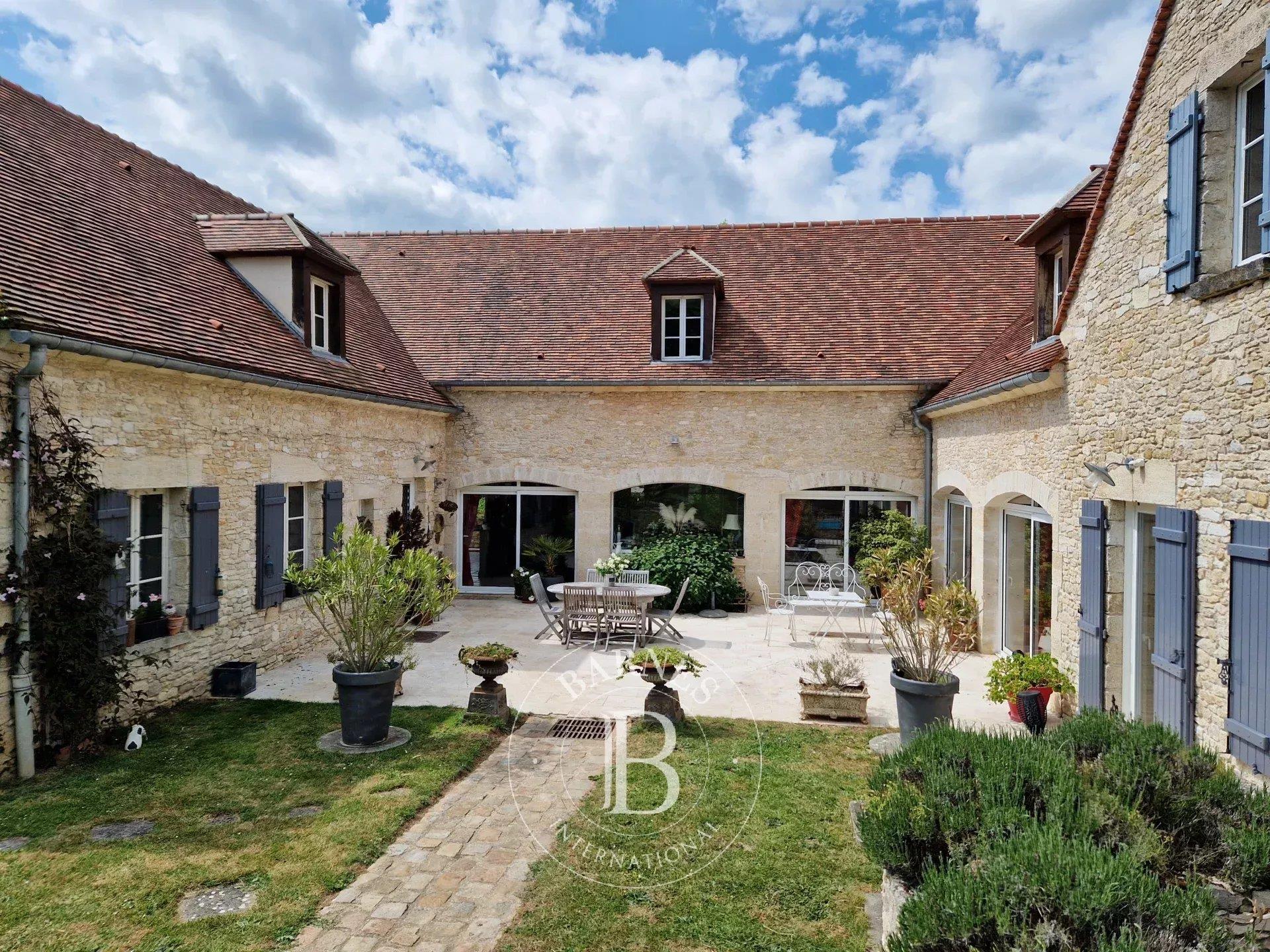Vienne-En-Arthies (95) - Family Home - Swimming Pool and Pool House