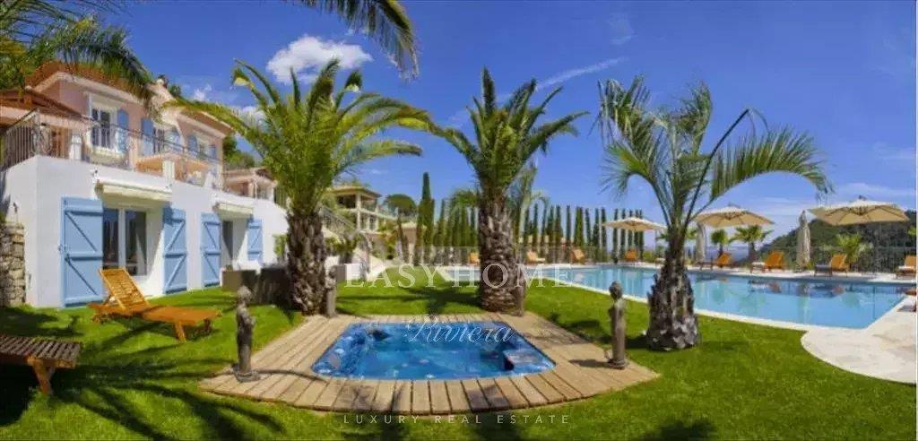 Domaine de 3 Villas de luxe Grasse