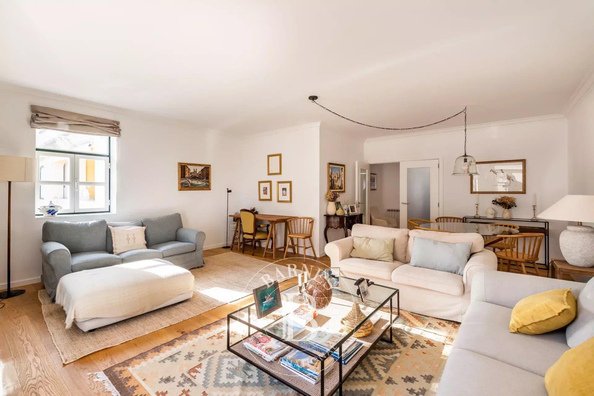 Condominio con piscina