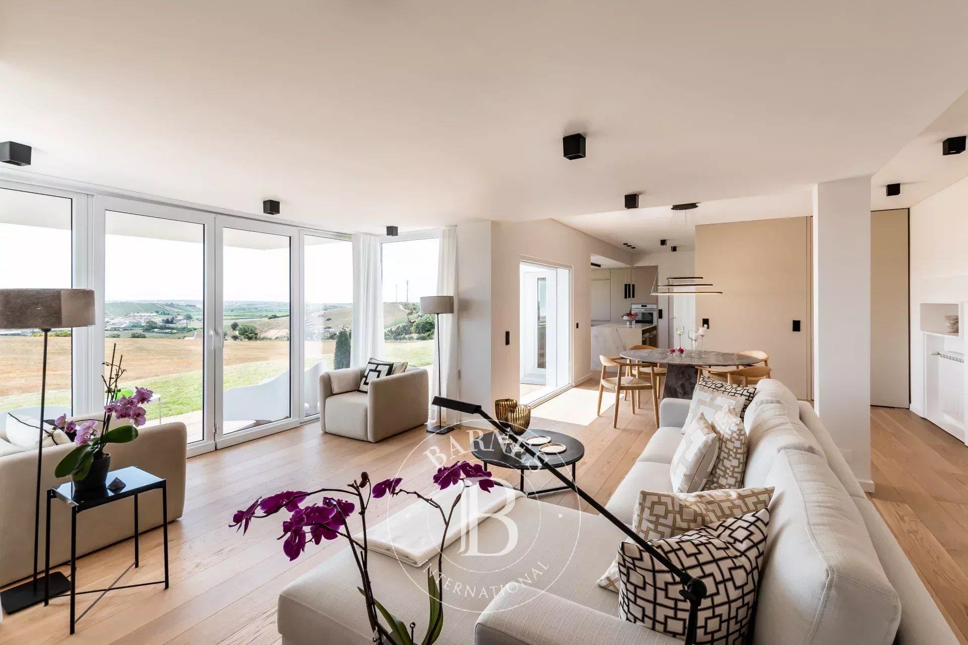 Contemporary Villa