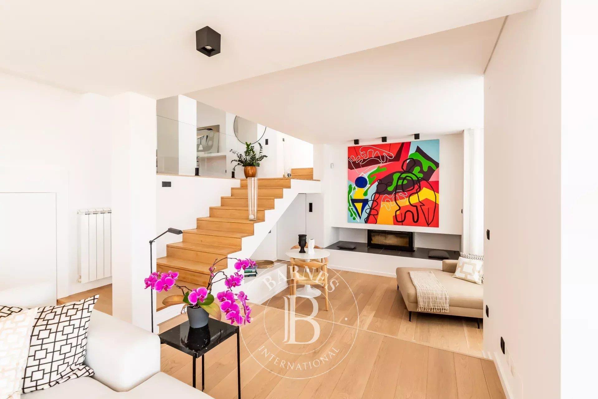 Contemporary Villa