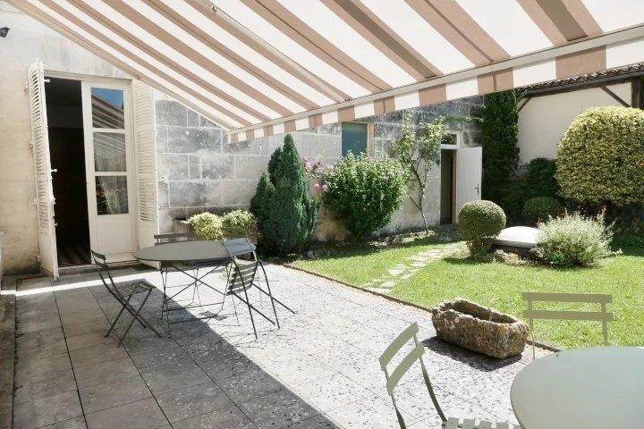 Beautiful Mansion in the heart of Cognac with enclosed garden