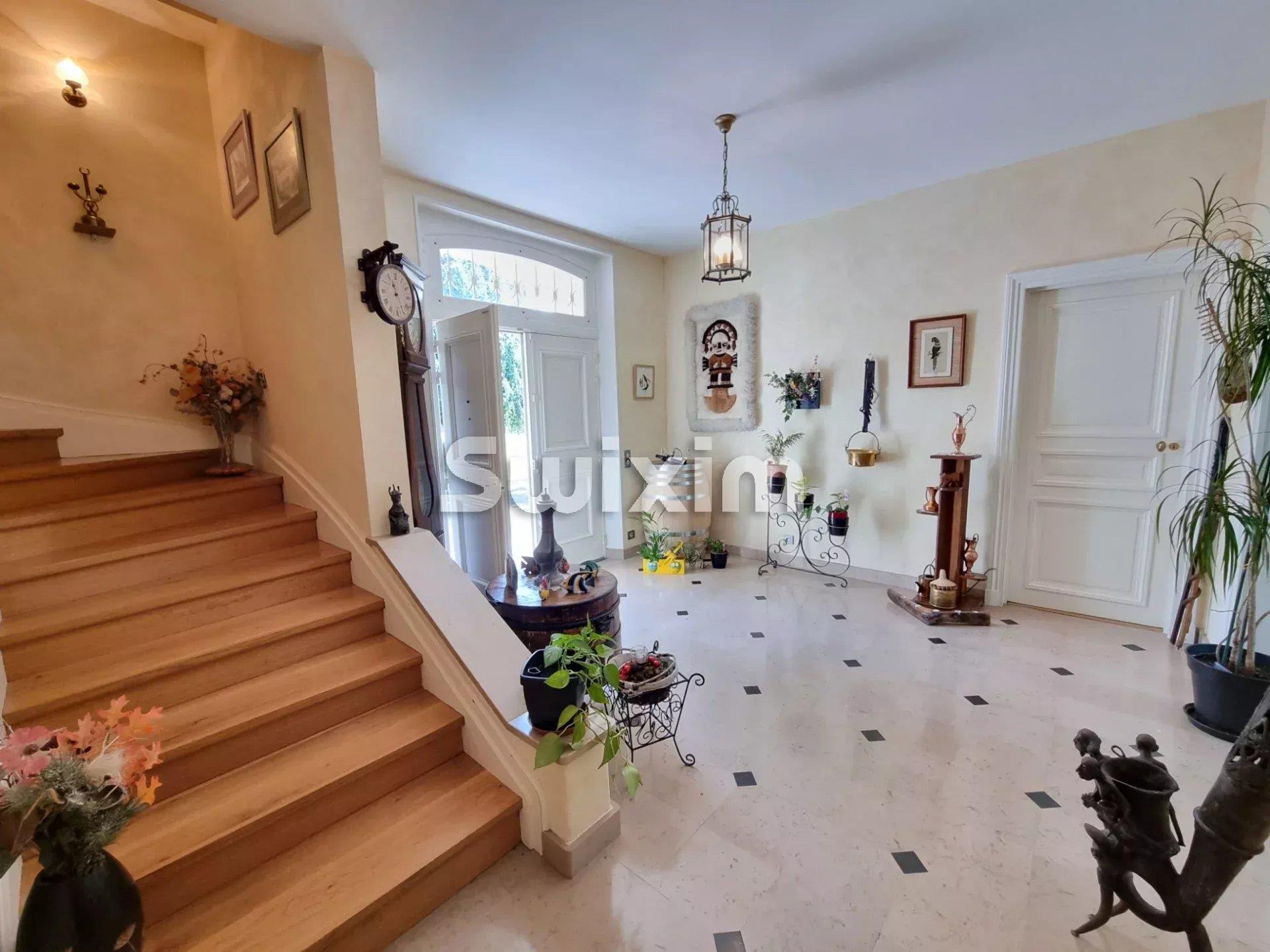 Maison à vendre, 400m², Varennes-Vauzelles