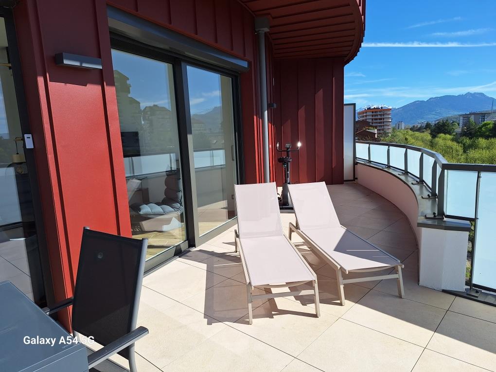 T4 Meublé 100m2 6e/6 terasă 55 m2 Annecy