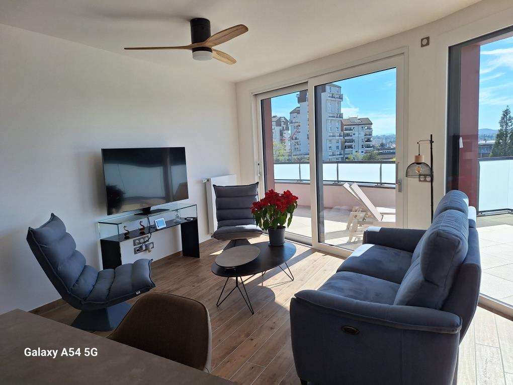 T4 Meublé 100m2 6e/6 terasă 55 m2 Annecy