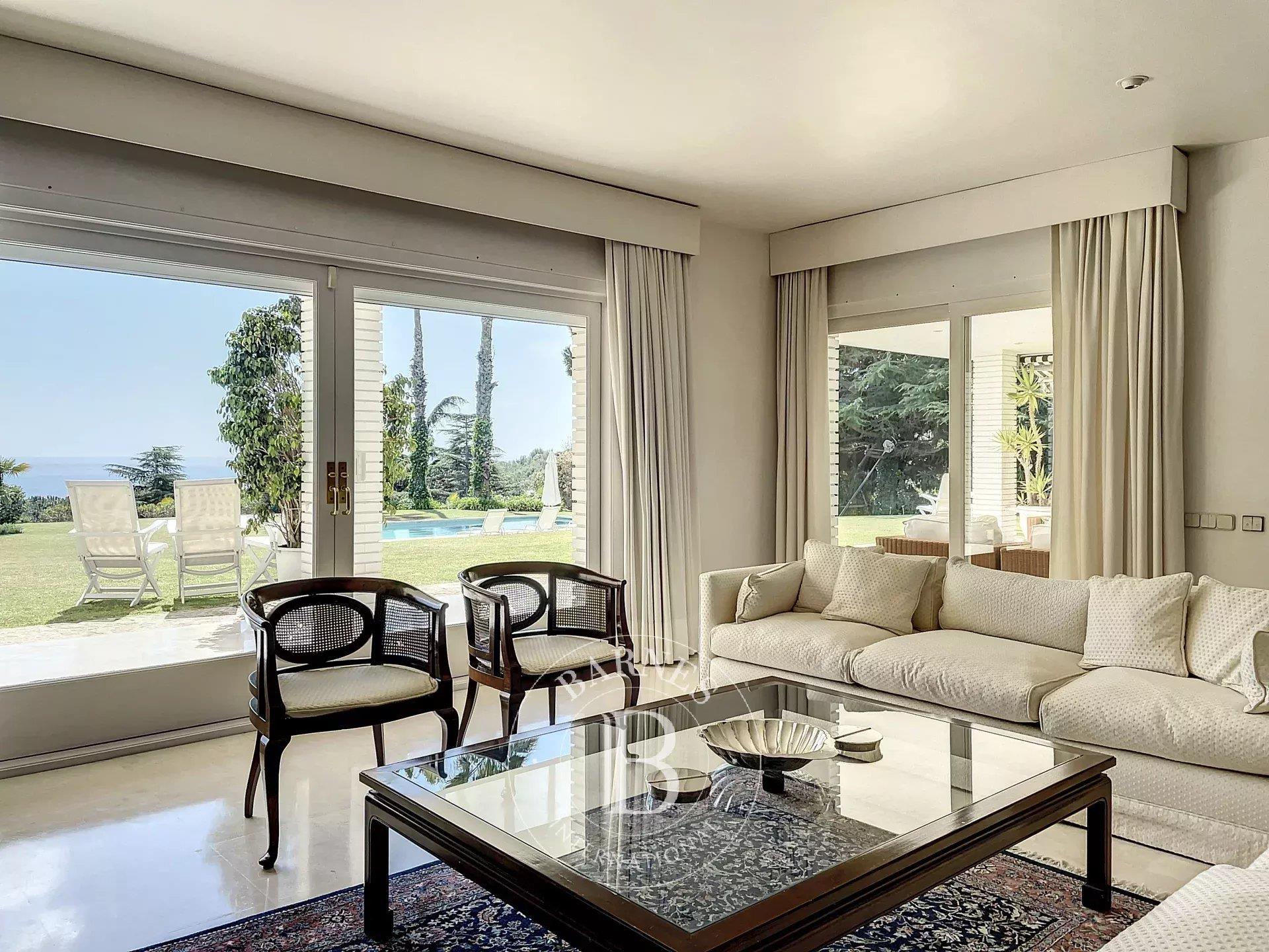Villa with sea views for sale in Sant Andreu de Llavaneres.