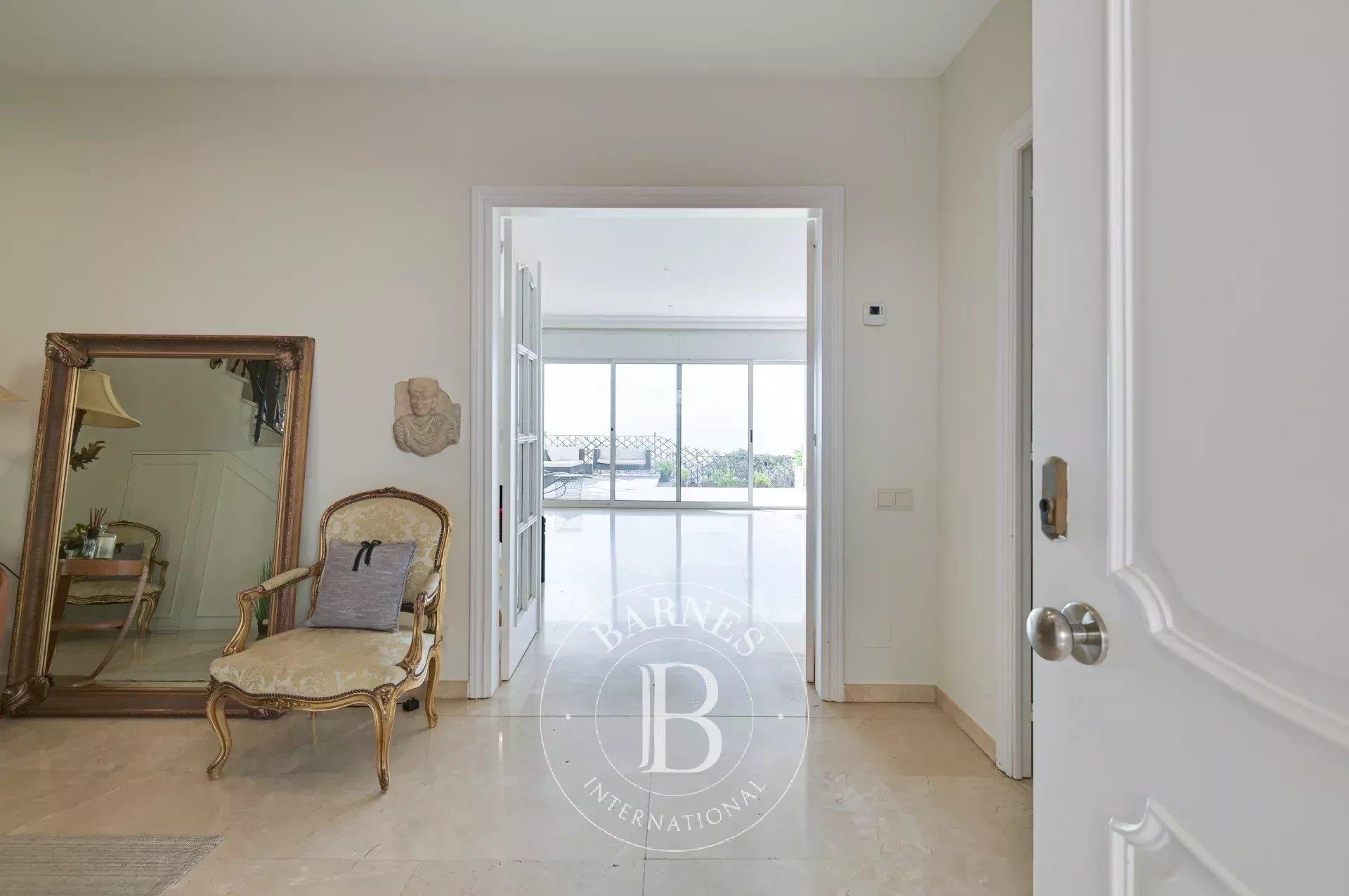 Spectacular Mediterranean villa of 630 square meters in Cabrils, 25 minutes from Barcelona.