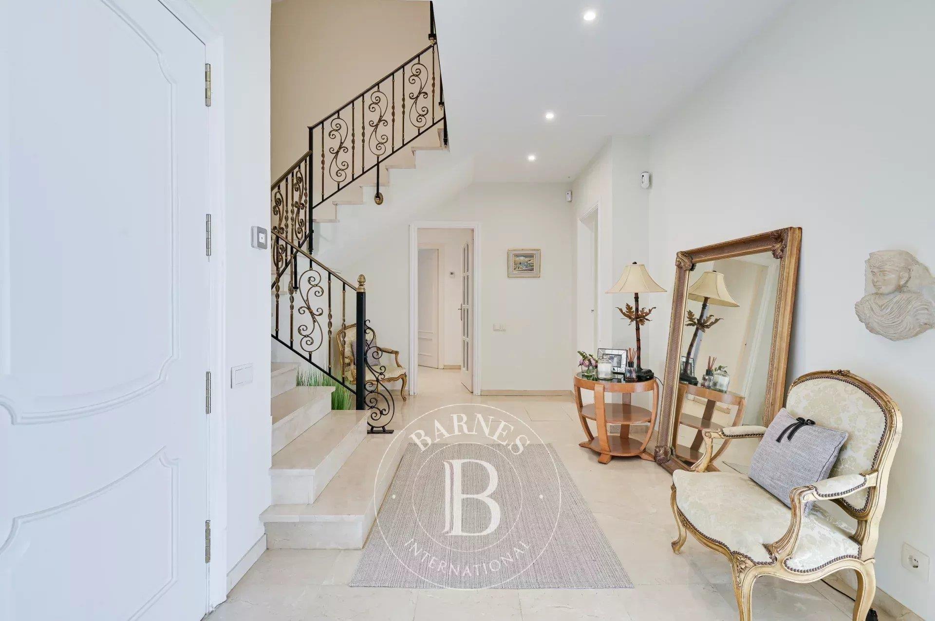 Spectacular Mediterranean villa of 630 square meters in Cabrils, 25 minutes from Barcelona.