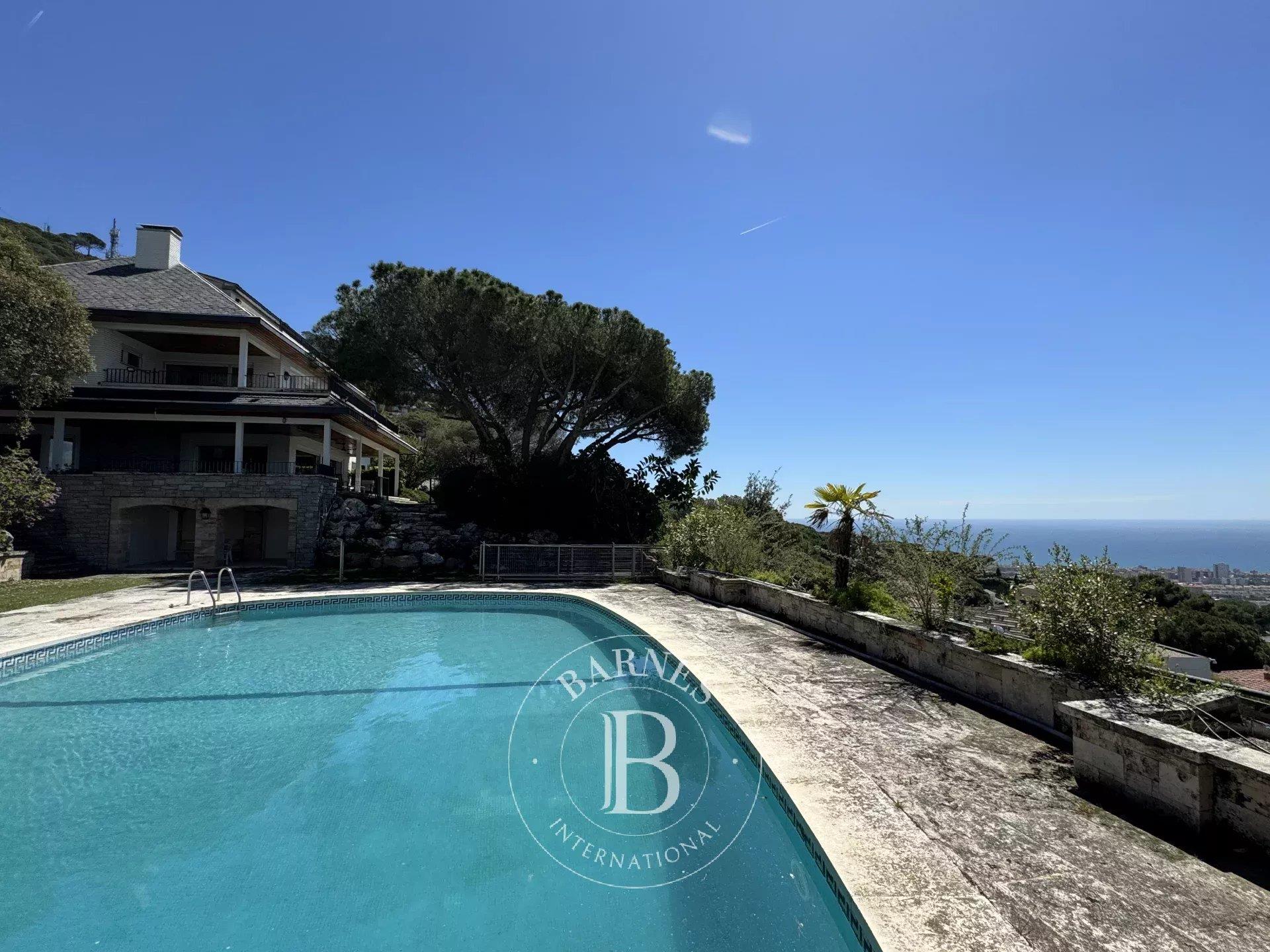 Exclusive property with sea views