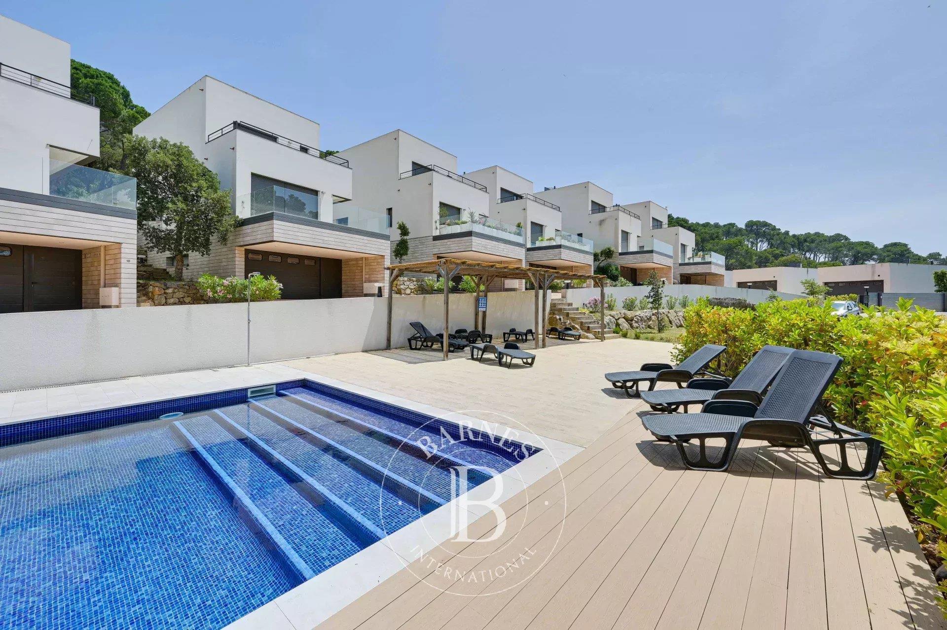 Detached House with Sea Views in Quiet Residential Area of Llafranc, Costa Brava